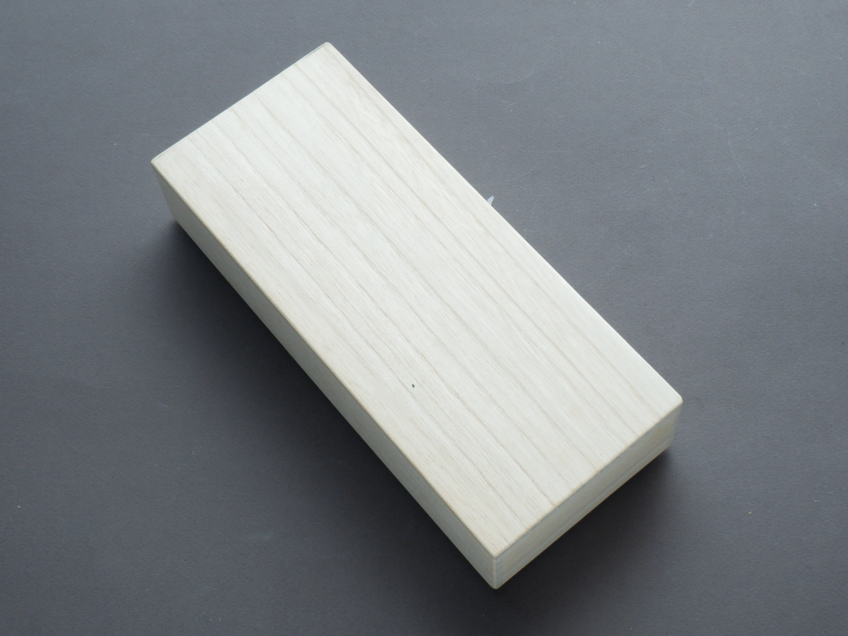 Komon - Natural Stone - Premium Pick - Shiro Suita - Image 3