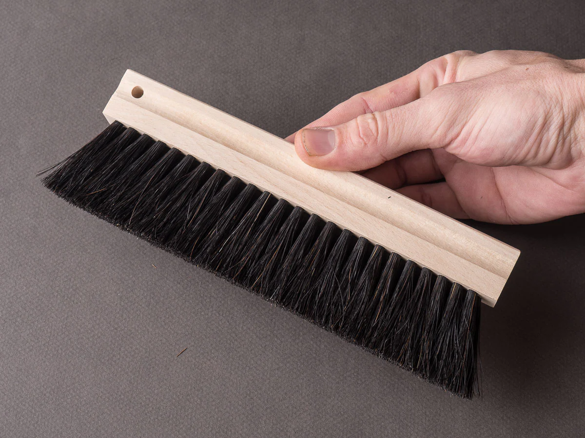Kanaya - Table Cleaning Brush - 200mm - Horsehair/Polyester - Image 3