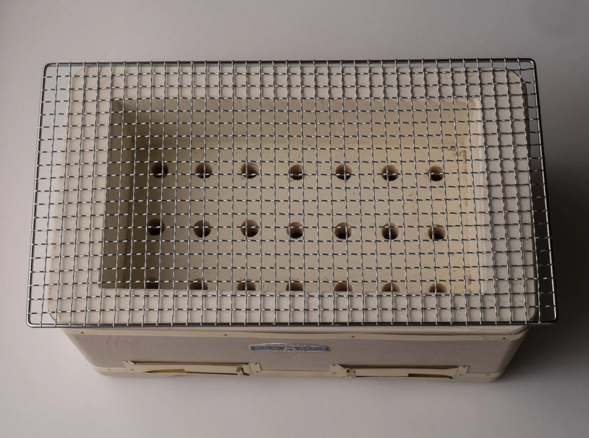 Komon - Maruwa Kogyo - Kiridashi Shichirin (Binchotan Grill) - "Champion" - Image 2