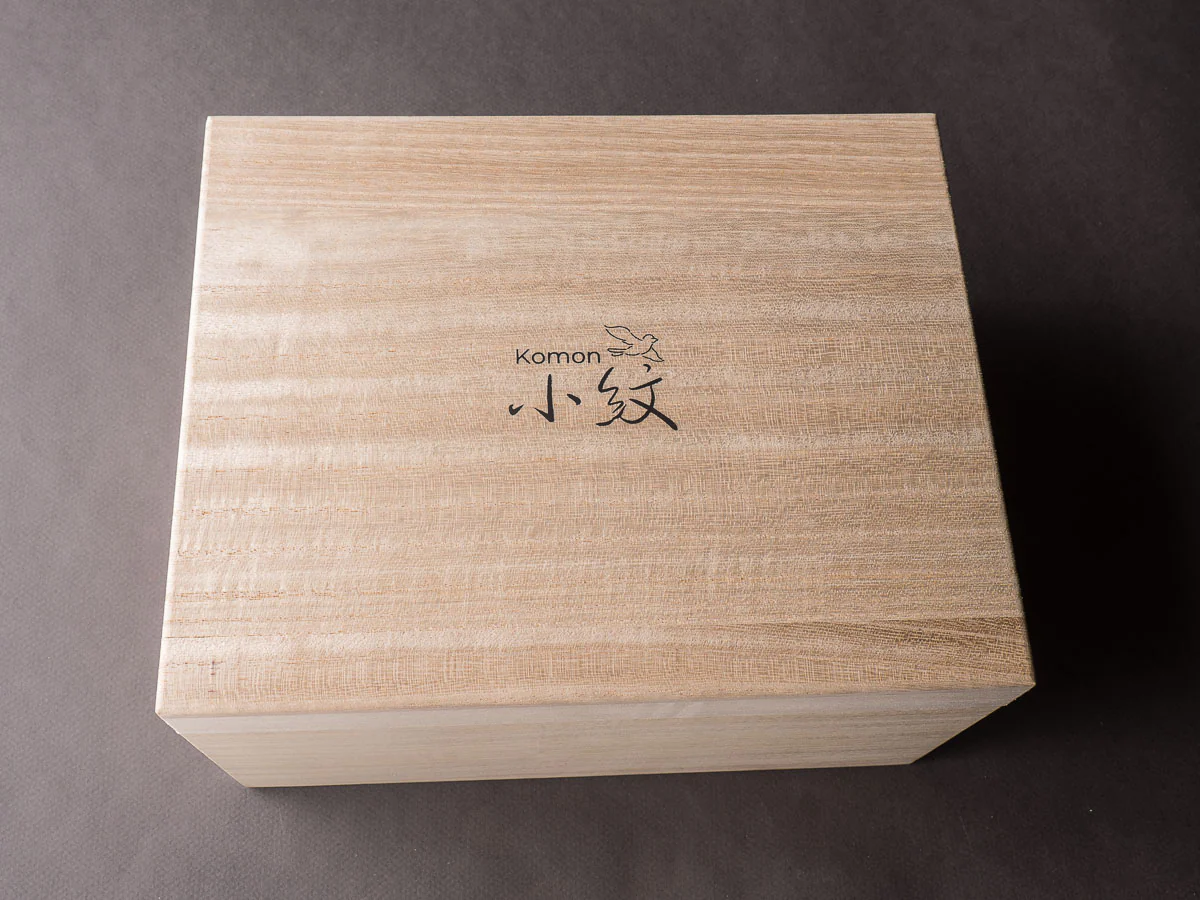 Komon - Mr. & Mrs. Shinohara - Gift Set B004 - Hakeme Sake Set - Image 2