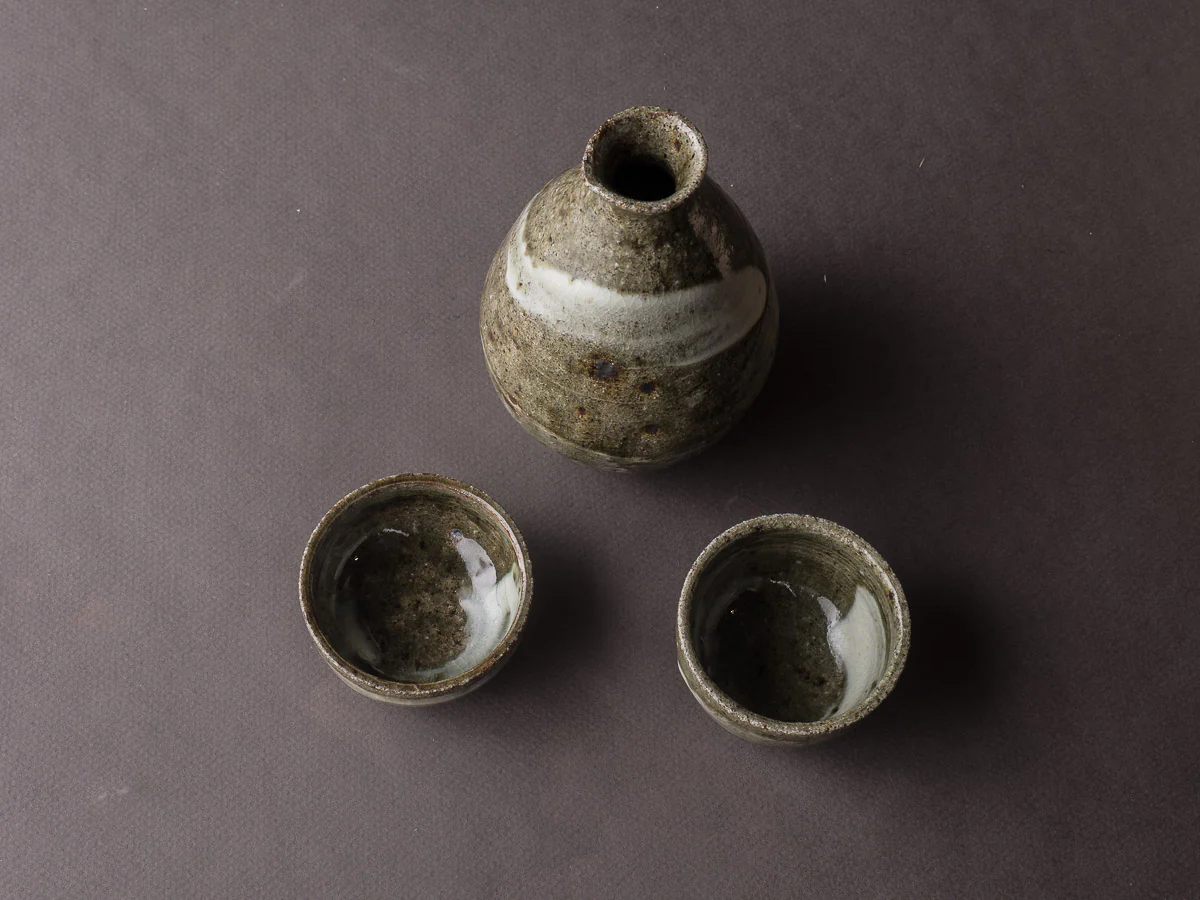 Komon - Mr. & Mrs. Shinohara - Gift Set B004 - Hakeme Sake Set - Image 3