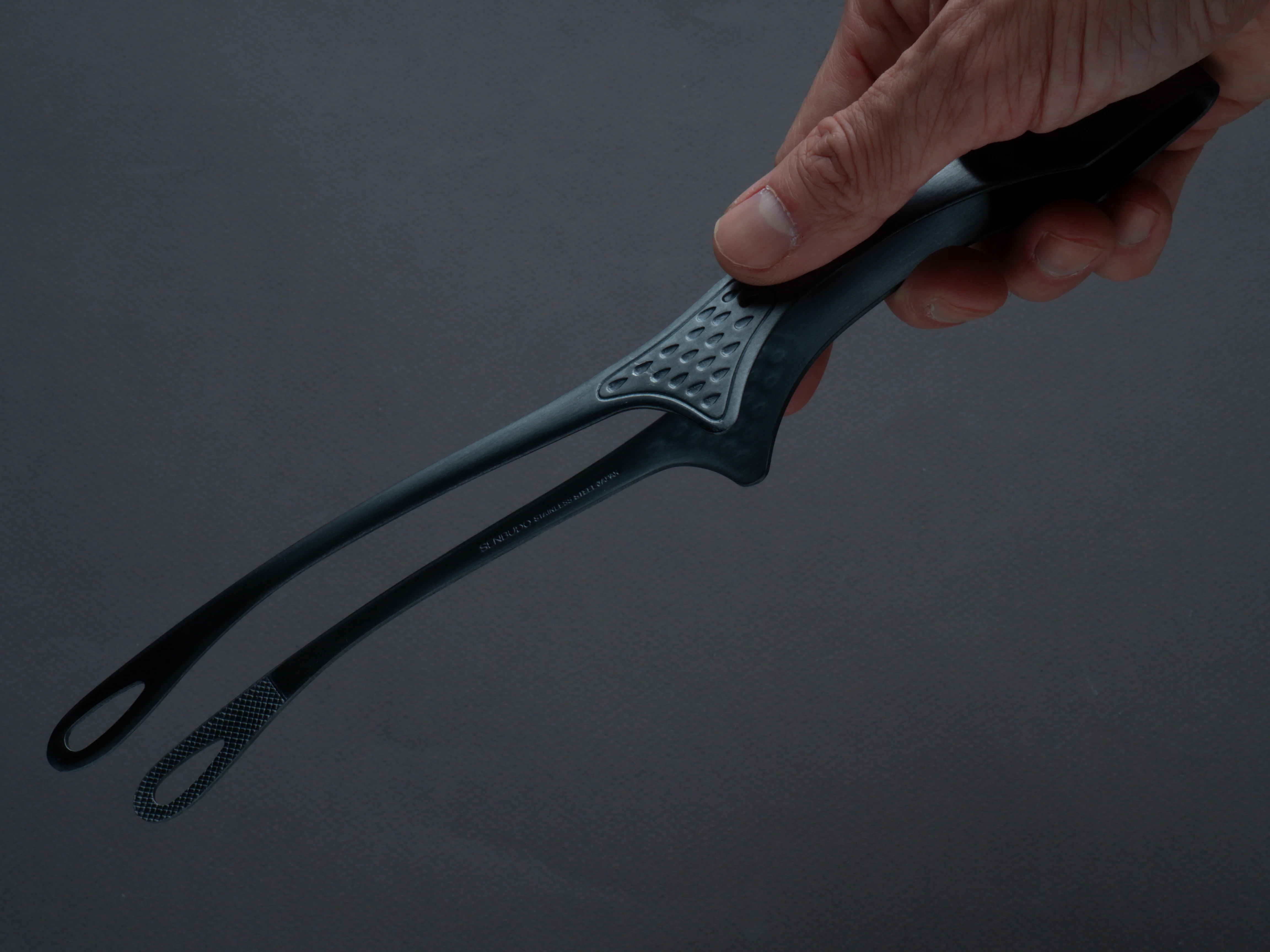 Komon - Senbudo Yakiniku Tongs - Large with Stand (Multiple Colors) - Image 13