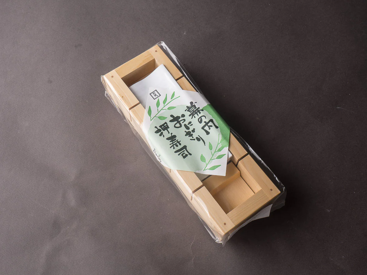Komon - Hinoki Press Sushi Box - 5 Piece - Image 2