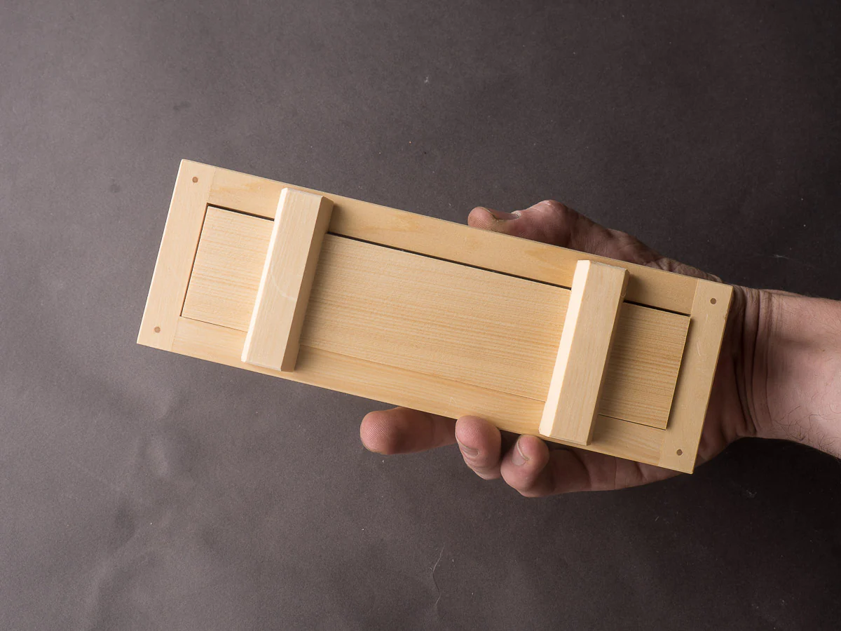 Komon - Hinoki Press Sushi Box - 5 Piece - Image 6