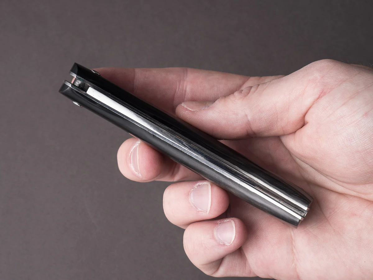 Laguiole en Aubrac - 110mm Mistral - Black Buffalo Horn - Image 8