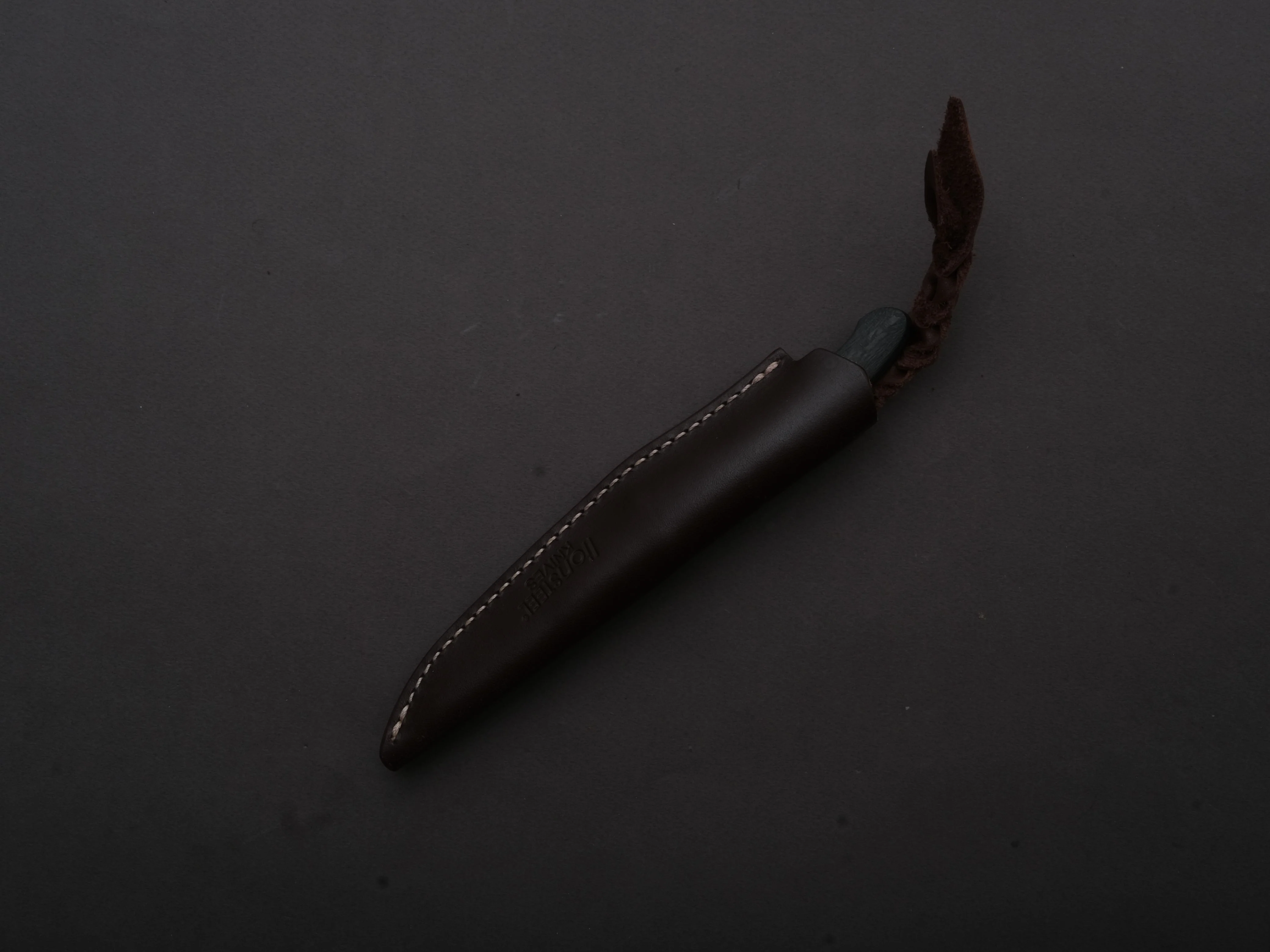lionSTEEL - Fixed Blade - Ago - M390 - 80mm - Carbon Fiber - Leather Sheath - Image 6