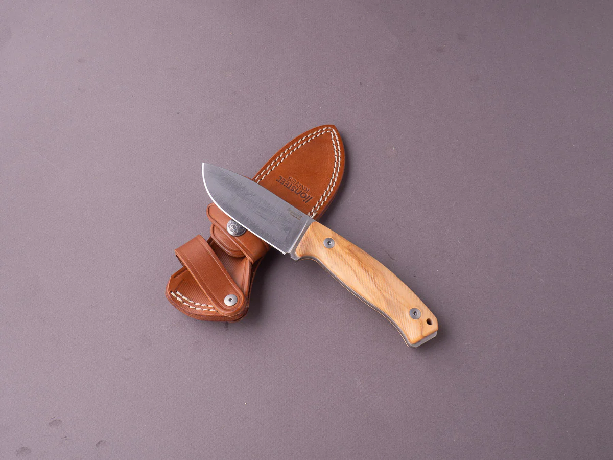 lionSTEEL - Fixed Blade - M2M - M390 - 90mm - Olive Wood - Leather Sheath
