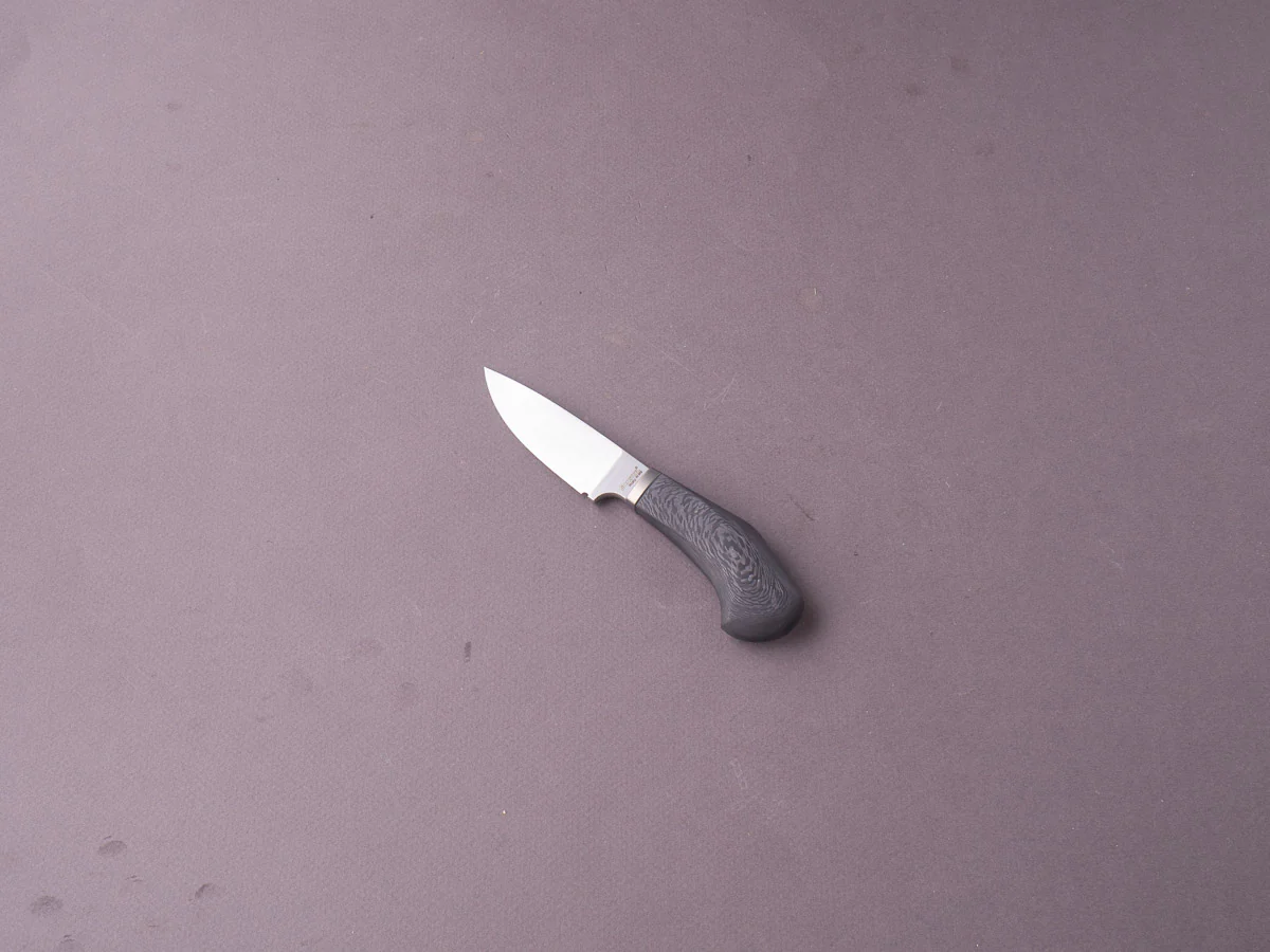 lionSTEEL - Fixed Blade - Willy - M390 - 65mm - Carbon Fiber - Leather Sheath - Image 2
