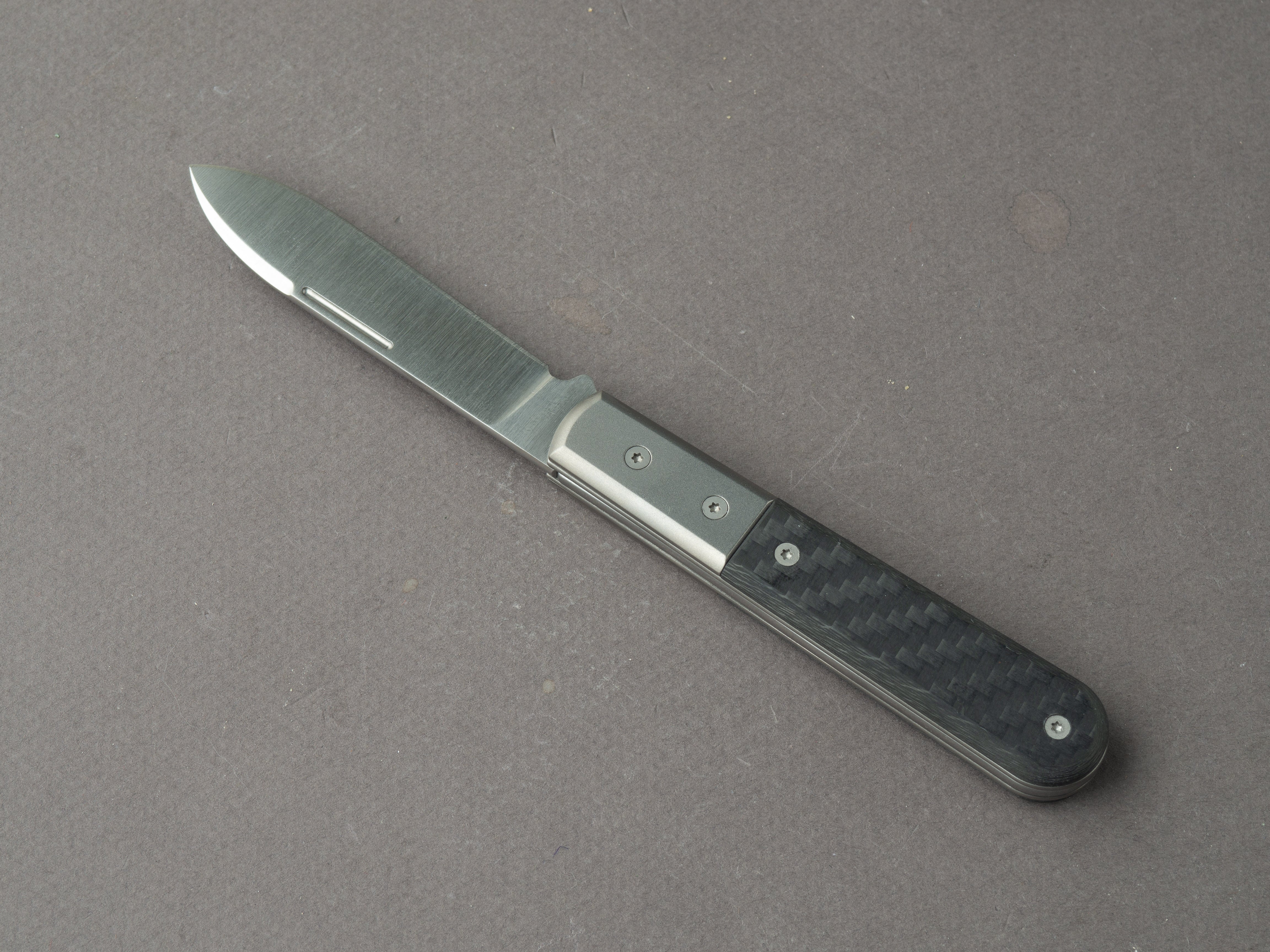 lionSTEEL - Folding Knife - Barlow - Roundhead - 65mm - M390 - Slip Joint - Carbon Fiber w/ Metal Bolster - Image 3