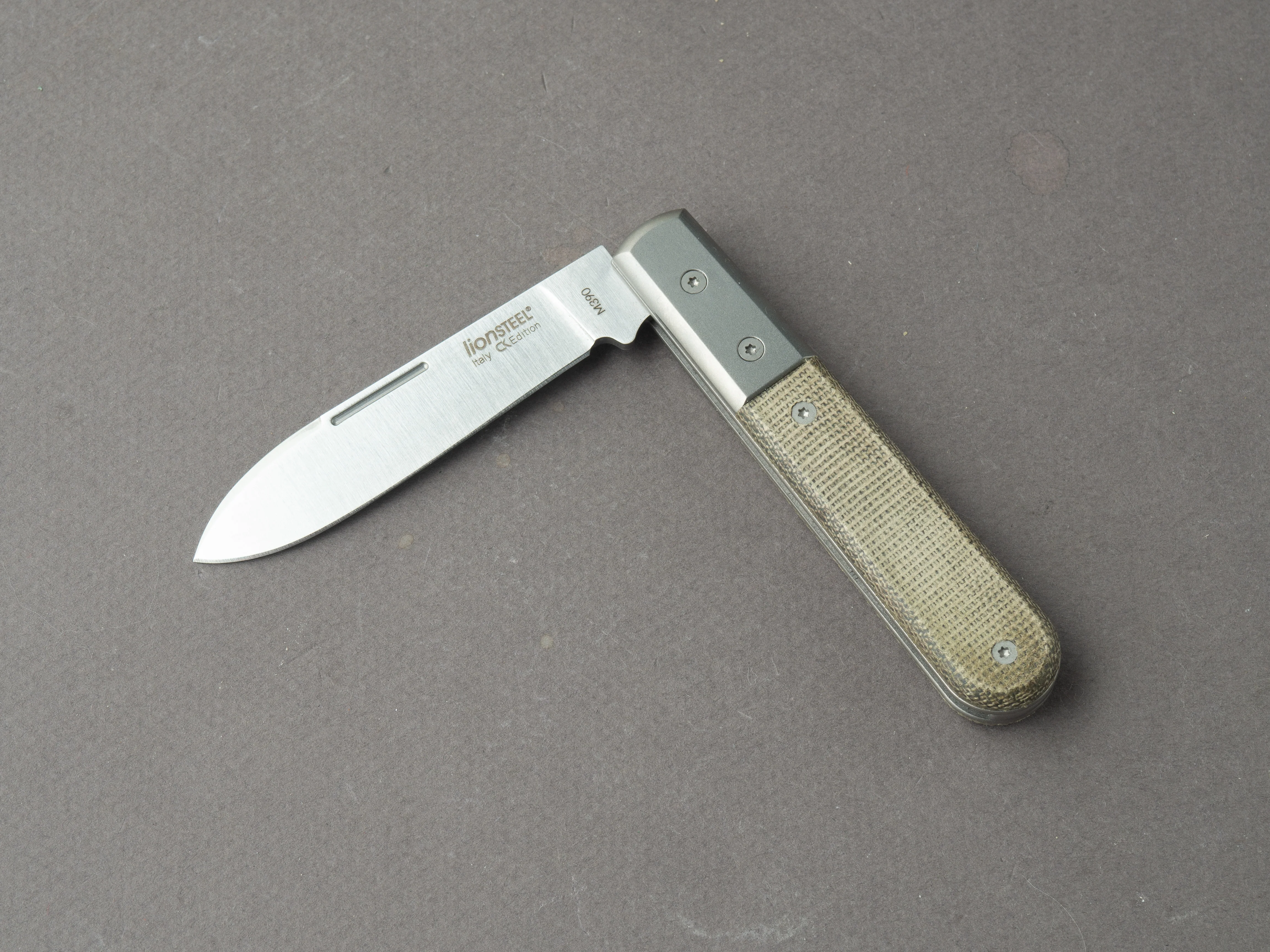 lionSTEEL - Folding Knife - Barlow - Roundhead - 65mm - M390 - Slip Joint - Green Canvas w/ Metal Bolster
