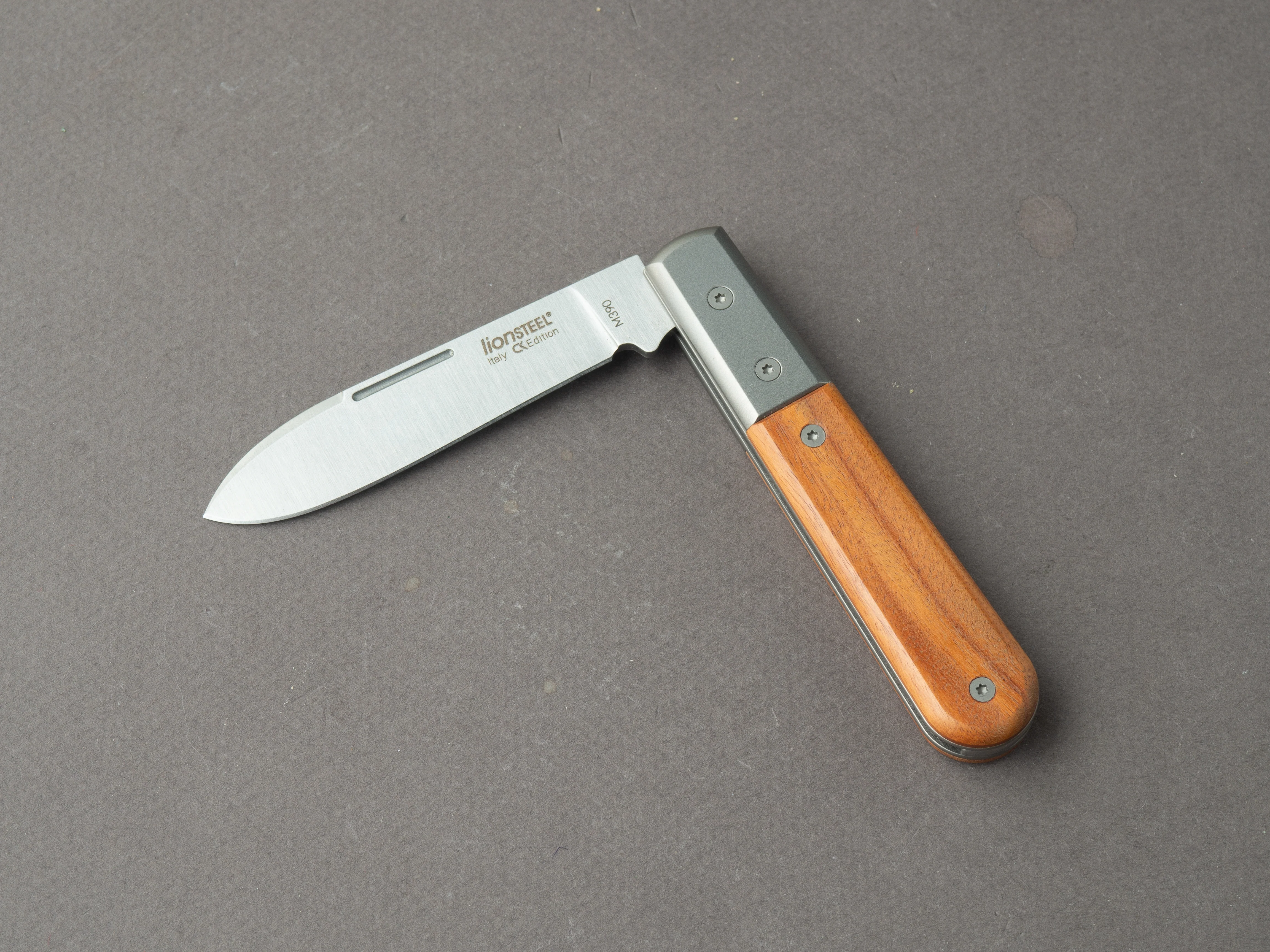 lionSTEEL - Folding Knife - Barlow - Roundhead - 65mm - M390 - Slip Joint - Santos w/ Metal Bolster