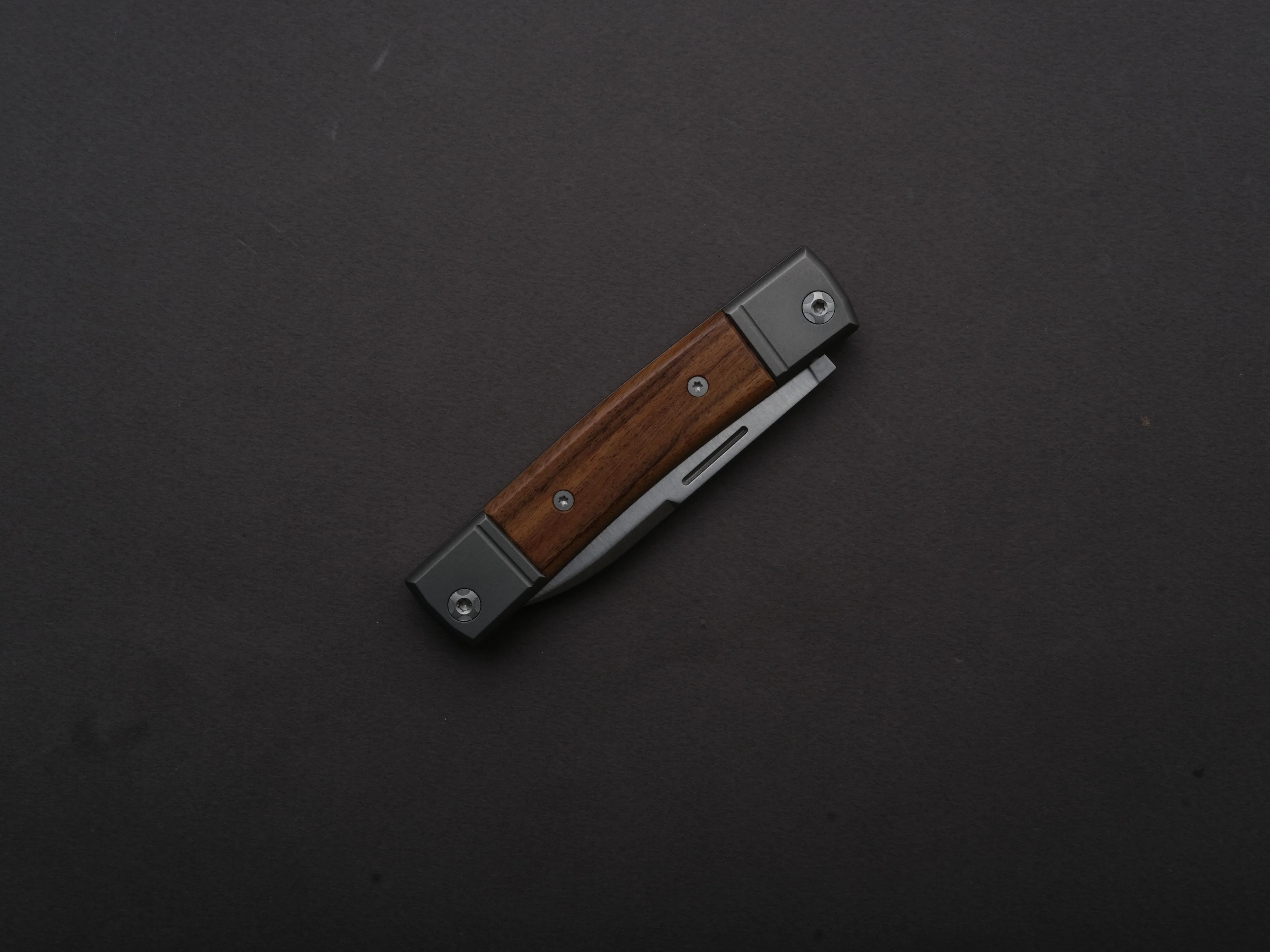 lionSTEEL - Folding Knife - bestMAN - Drop Point - 71mm - M390 - Slip Joint - Santos - Image 6