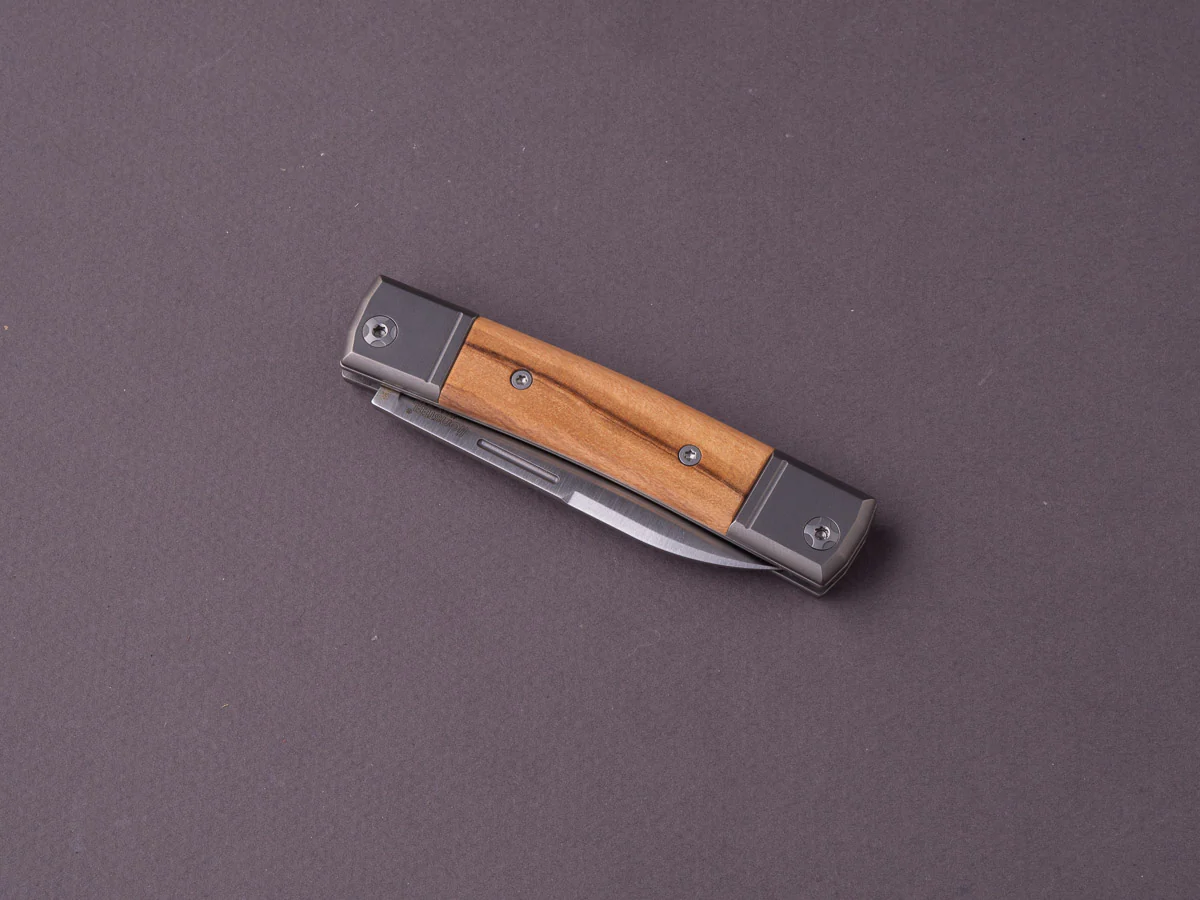 lionSTEEL - Folding Knife - bestMAN - Drop Point - 71mm - M390 - Slip Joint - OIive Wood - Image 2