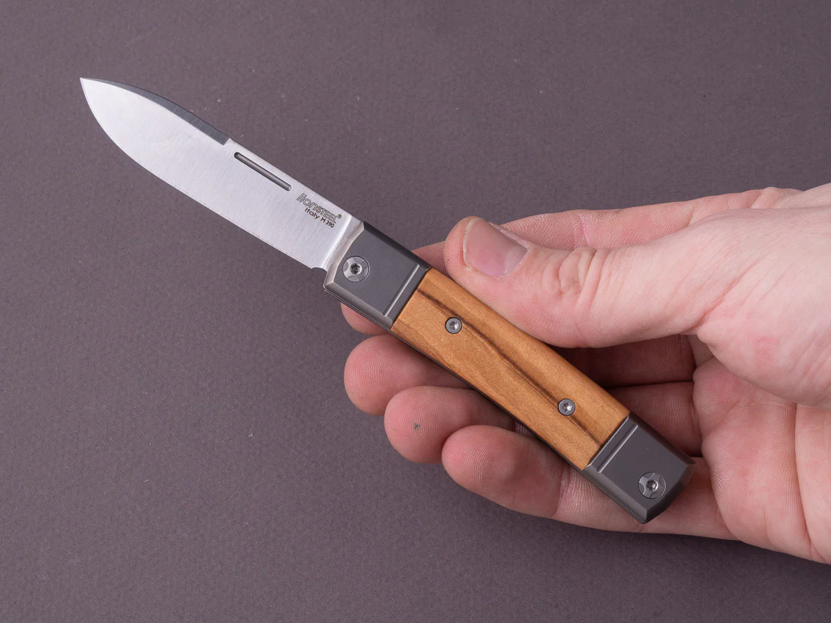lionSTEEL - Folding Knife - bestMAN - Drop Point - 71mm - M390 - Slip Joint - OIive Wood - Image 6