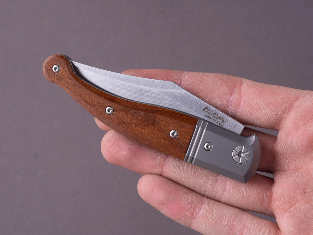 lionSTEEL - Folding Knife - GITANO - 85mm - Niolox - Slip Joint - Santos Mahogany Handle - Image 8