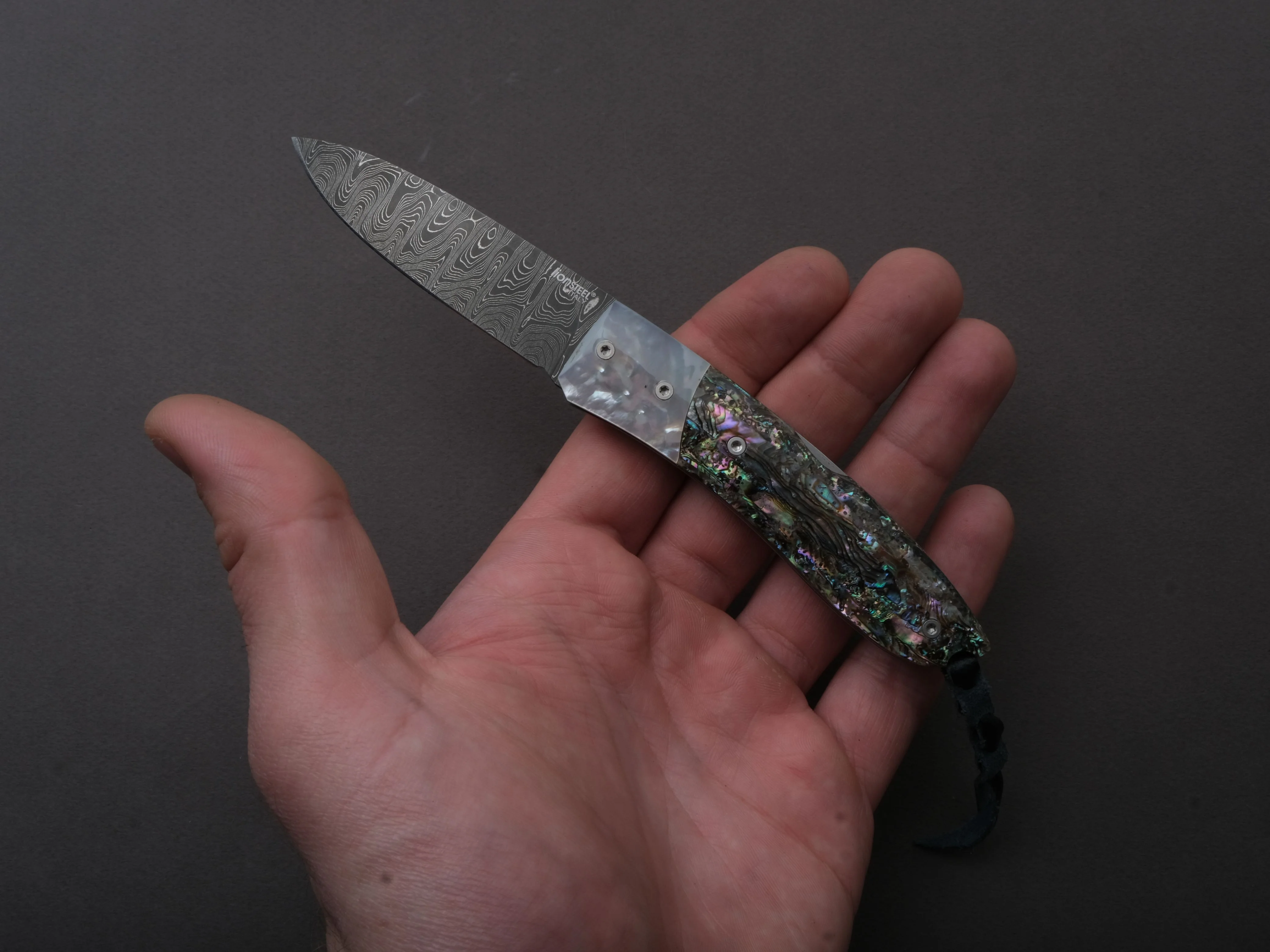 lionSTEEL - Folding Knife - Opera 74mm - D2 - Lock Back - Mother of Pearl & Abalone - Image 6