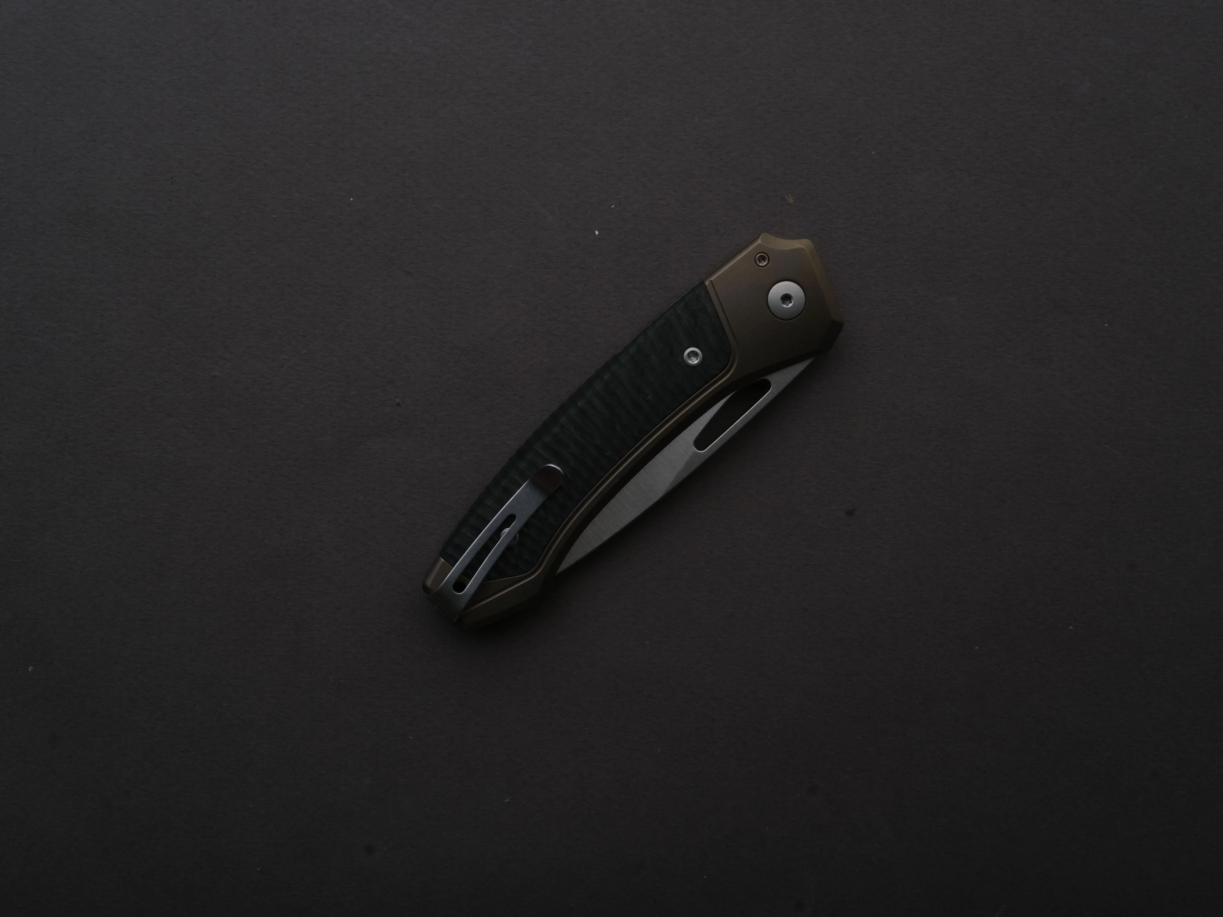 lionSTEEL - Folding Knife - Button Lock - Twain - MagnaCut - 80mm - Bronze Titanium Handle w/ Carbon Fiber Inlay - Image 7