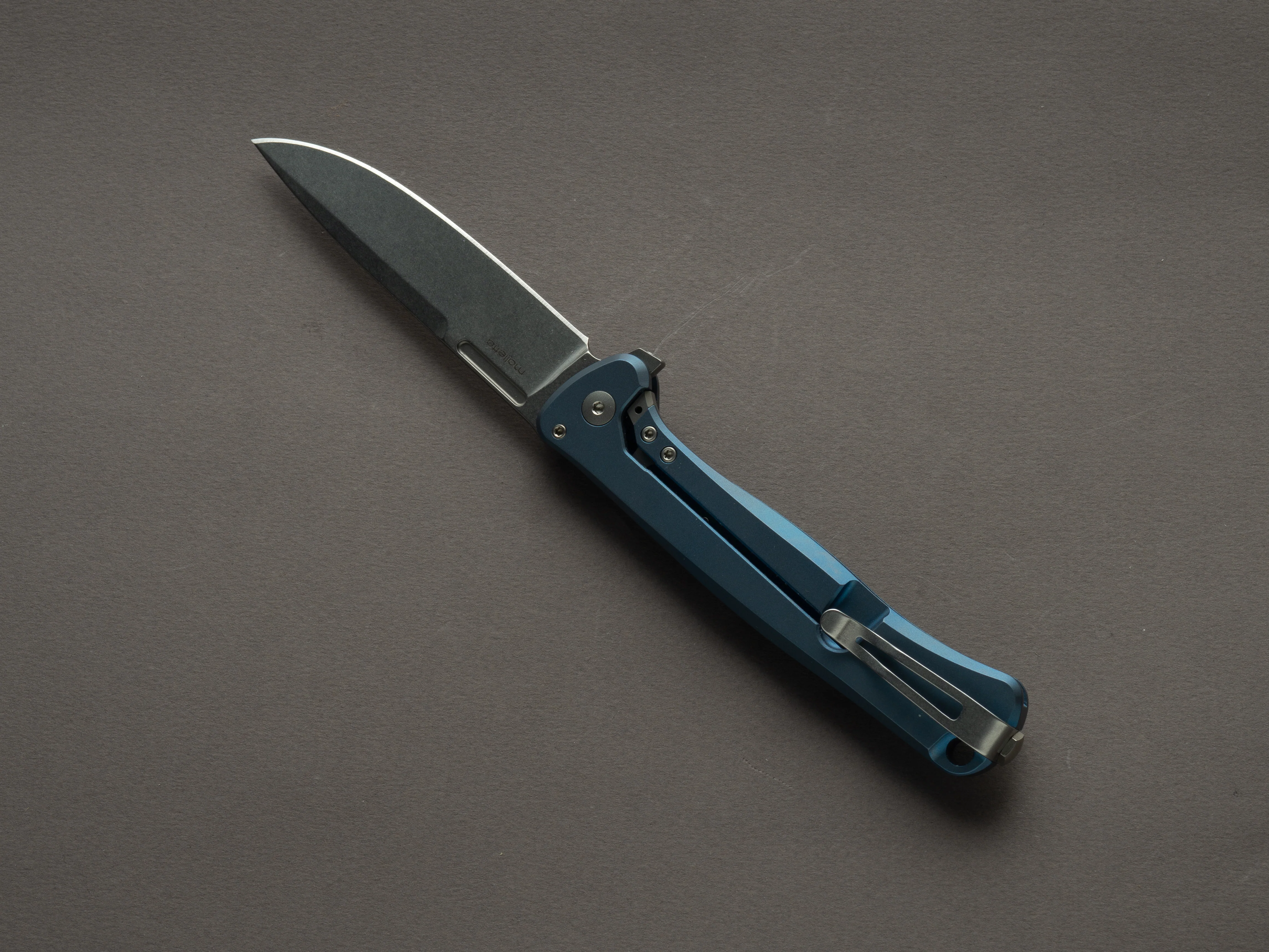 lionSTEEL - SOLID Folding Knife - Frame Lock - Skinny - MagnaCut - 85mm - Blue Titanium Handle - Image 2