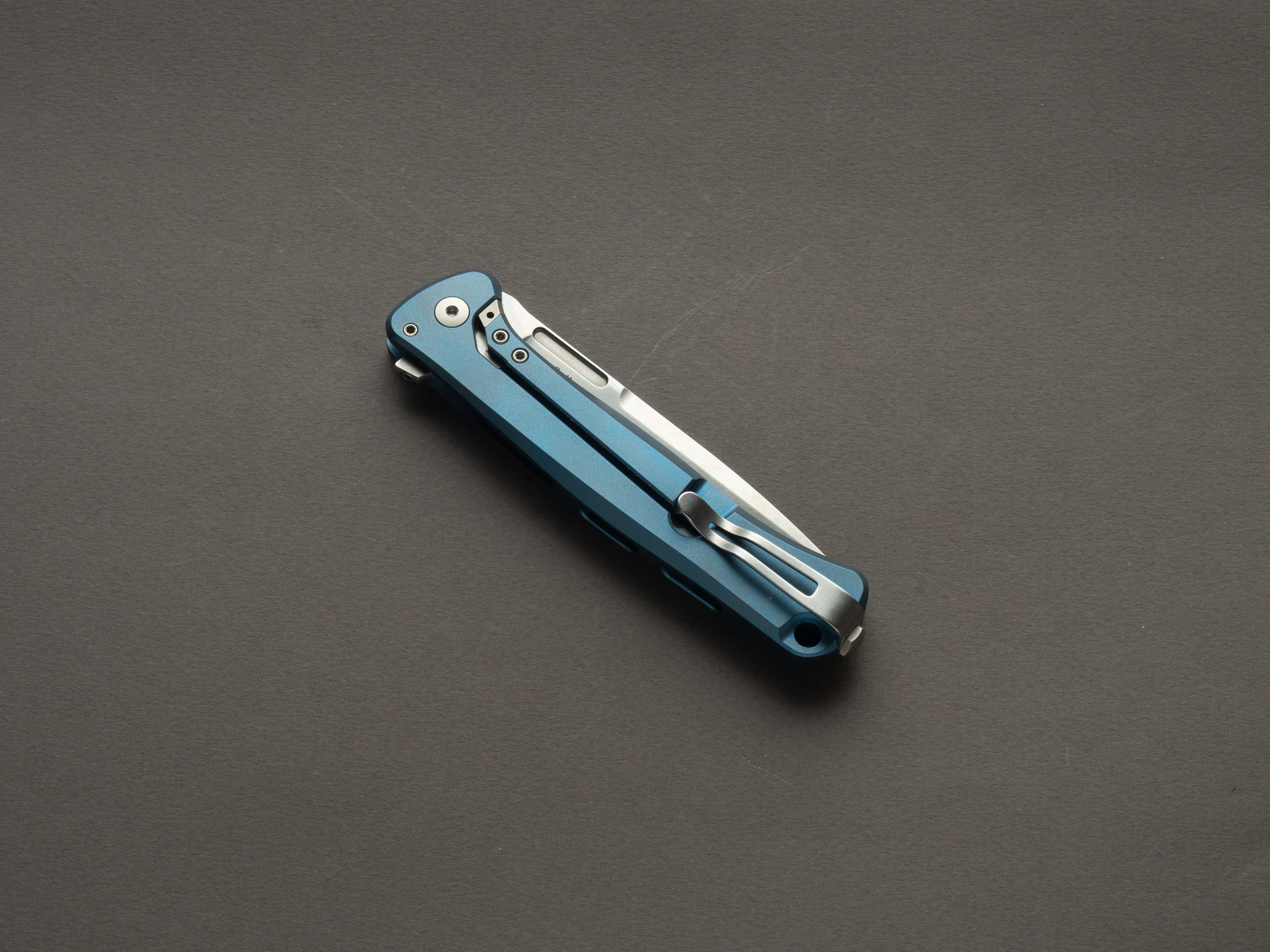 lionSTEEL - SOLID Folding Knife - Frame Lock - Skinny - MagnaCut - 85mm - Blue Titanium Handle - Image 4