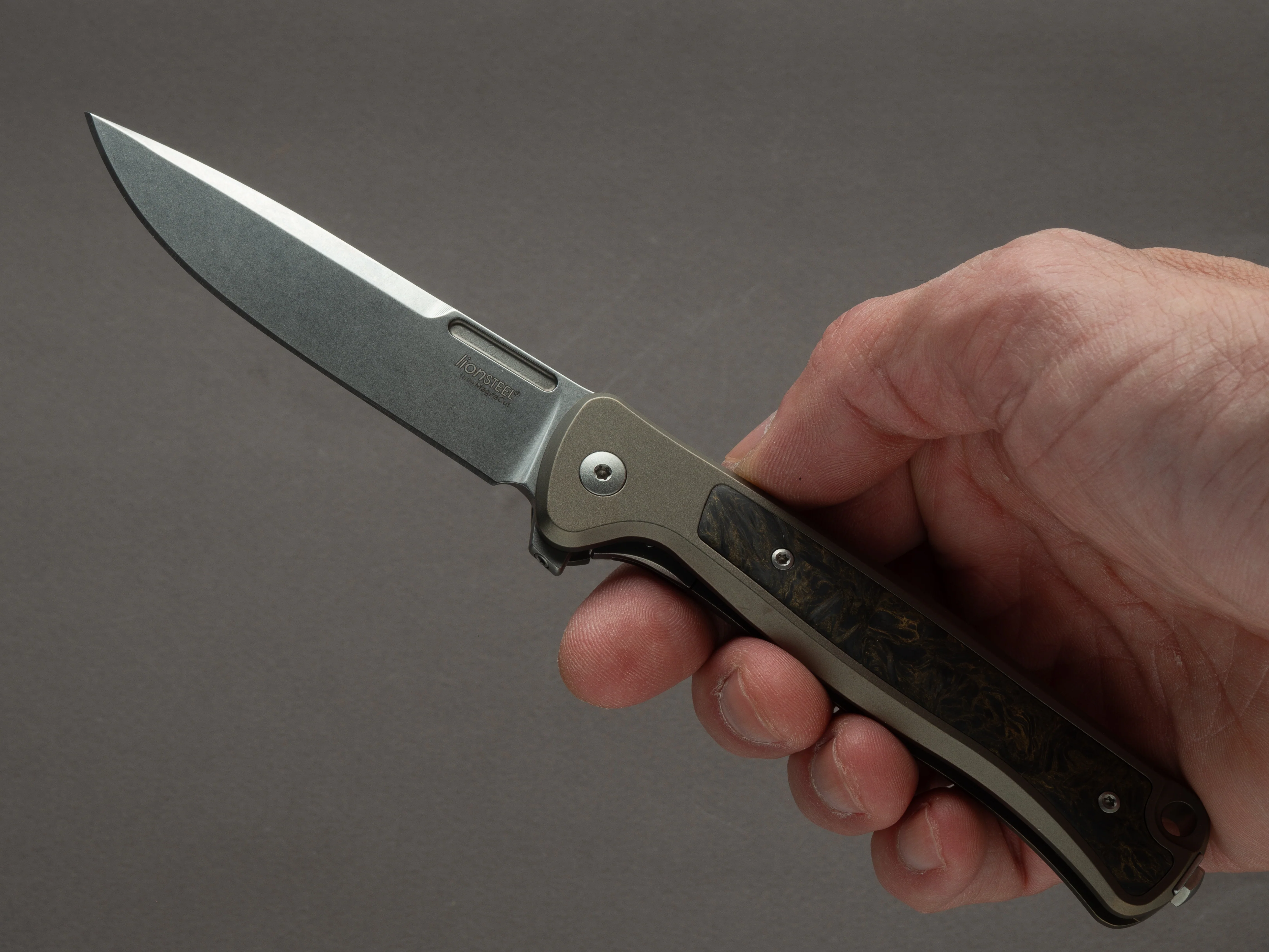 lionSTEEL - SOLID Folding Knife - Frame Lock - Skinny - MagnaCut - 85mm - Bronze Titanium Handle - Image 6