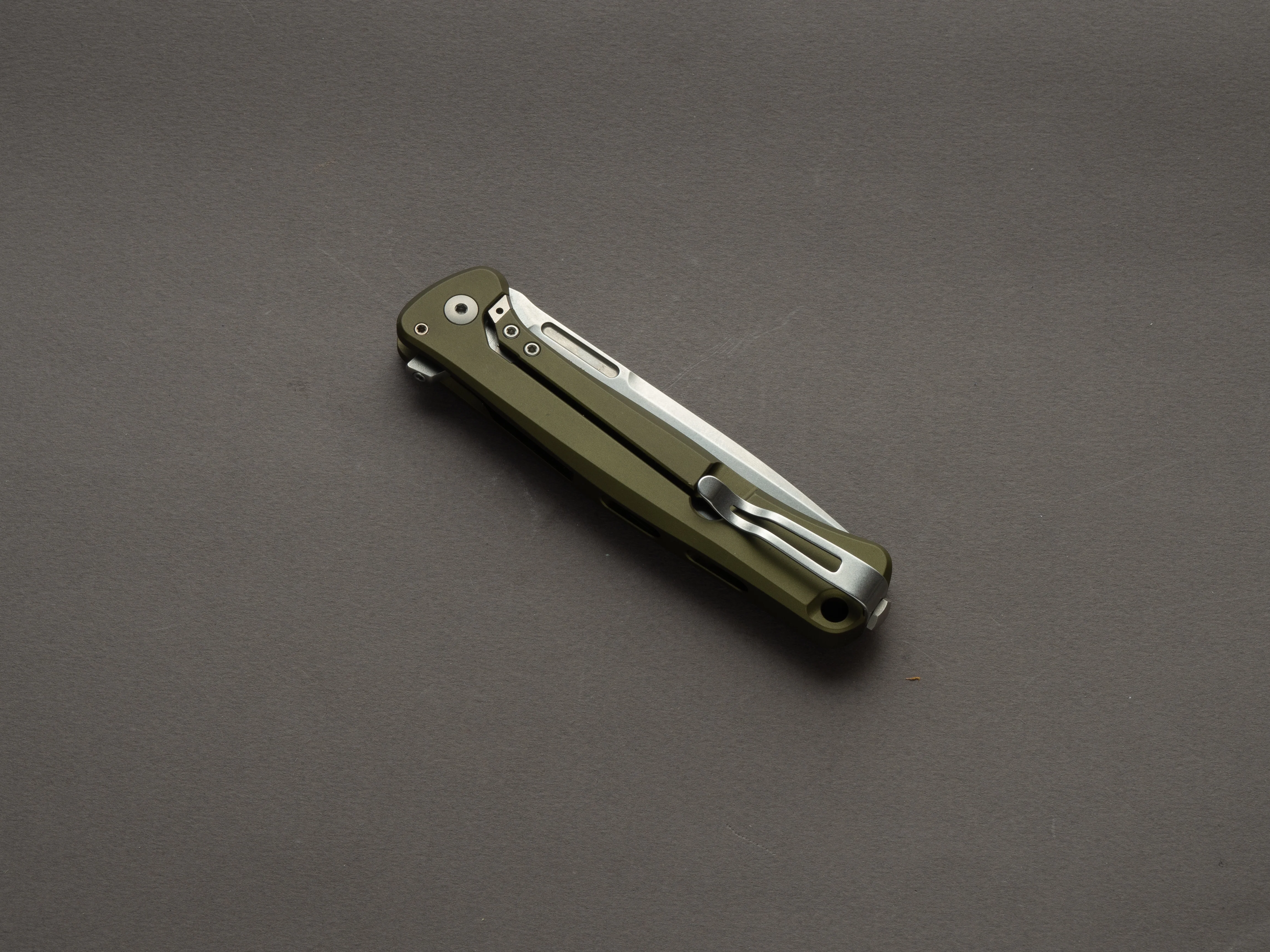 lionSTEEL - SOLID Folding Knife - Frame Lock - Skinny - MagnaCut - 85mm - Green Aluminum Handle - Image 4
