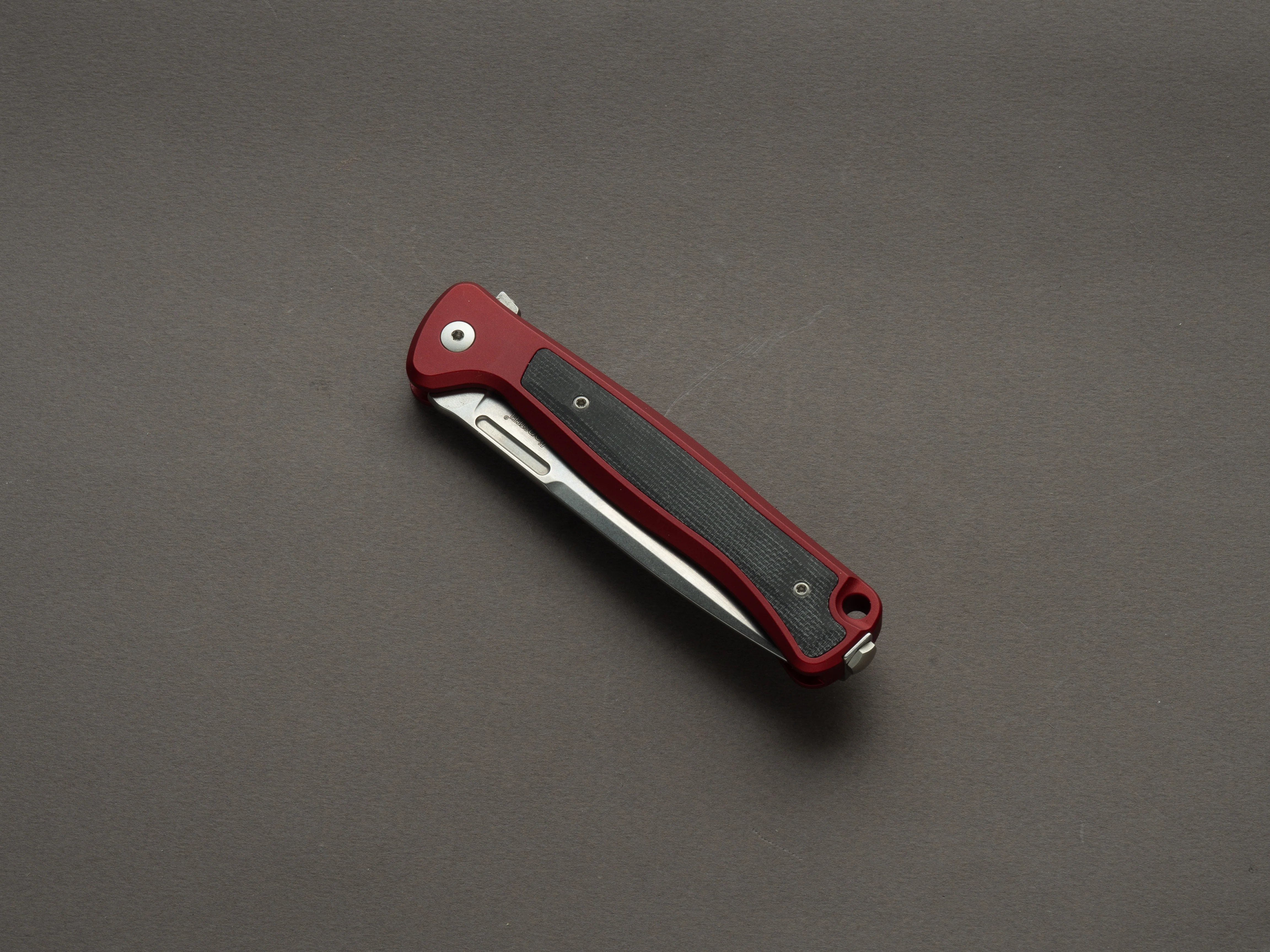 lionSTEEL - SOLID Folding Knife - Frame Lock - Skinny - MagnaCut - 85mm - Red Aluminum Handle - Image 3
