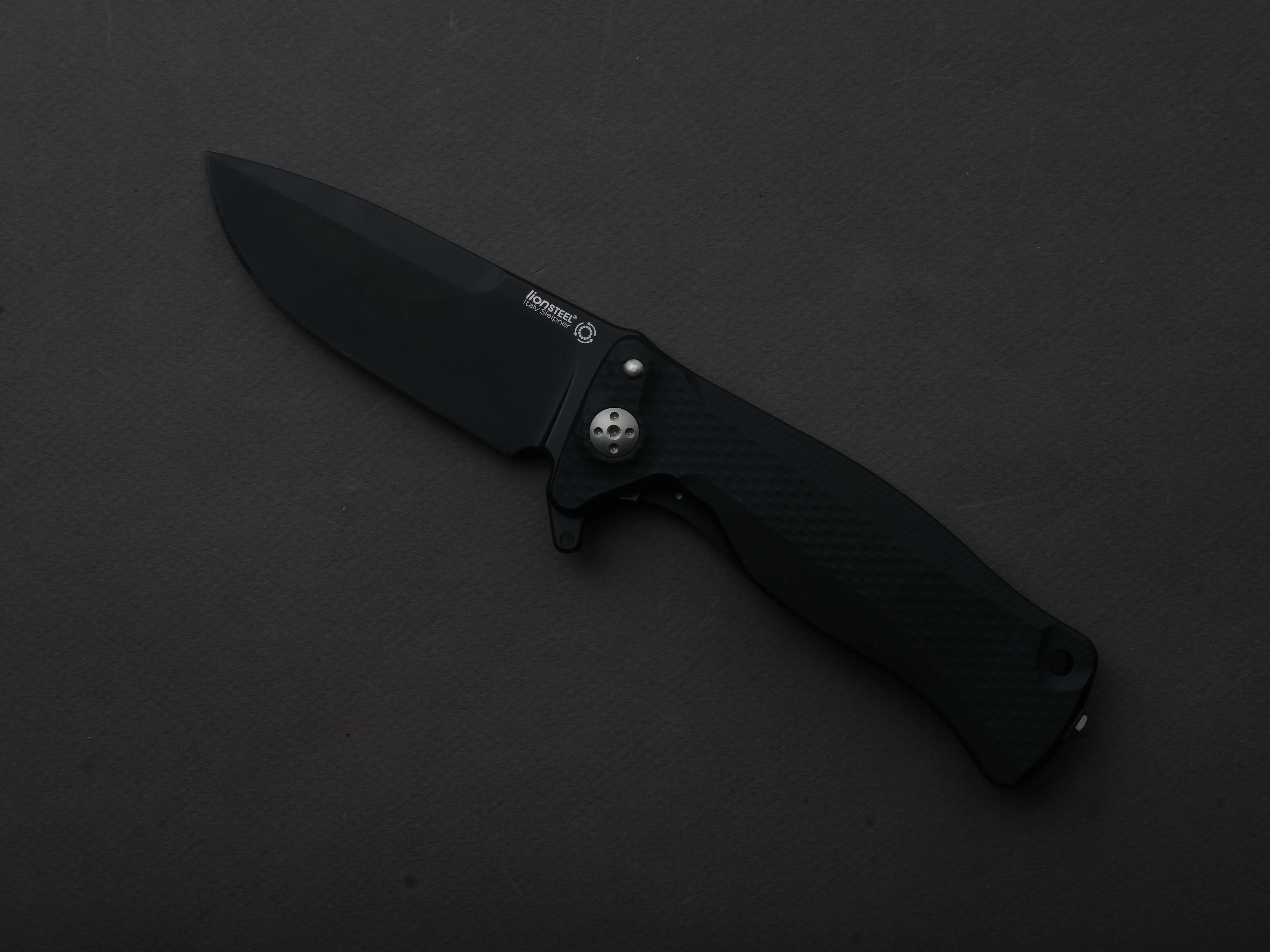 lionSTEEL - SOLID Folding Knife - SR11 - Sleipner - 90mm - Black Aluminum - Black Mil Spec