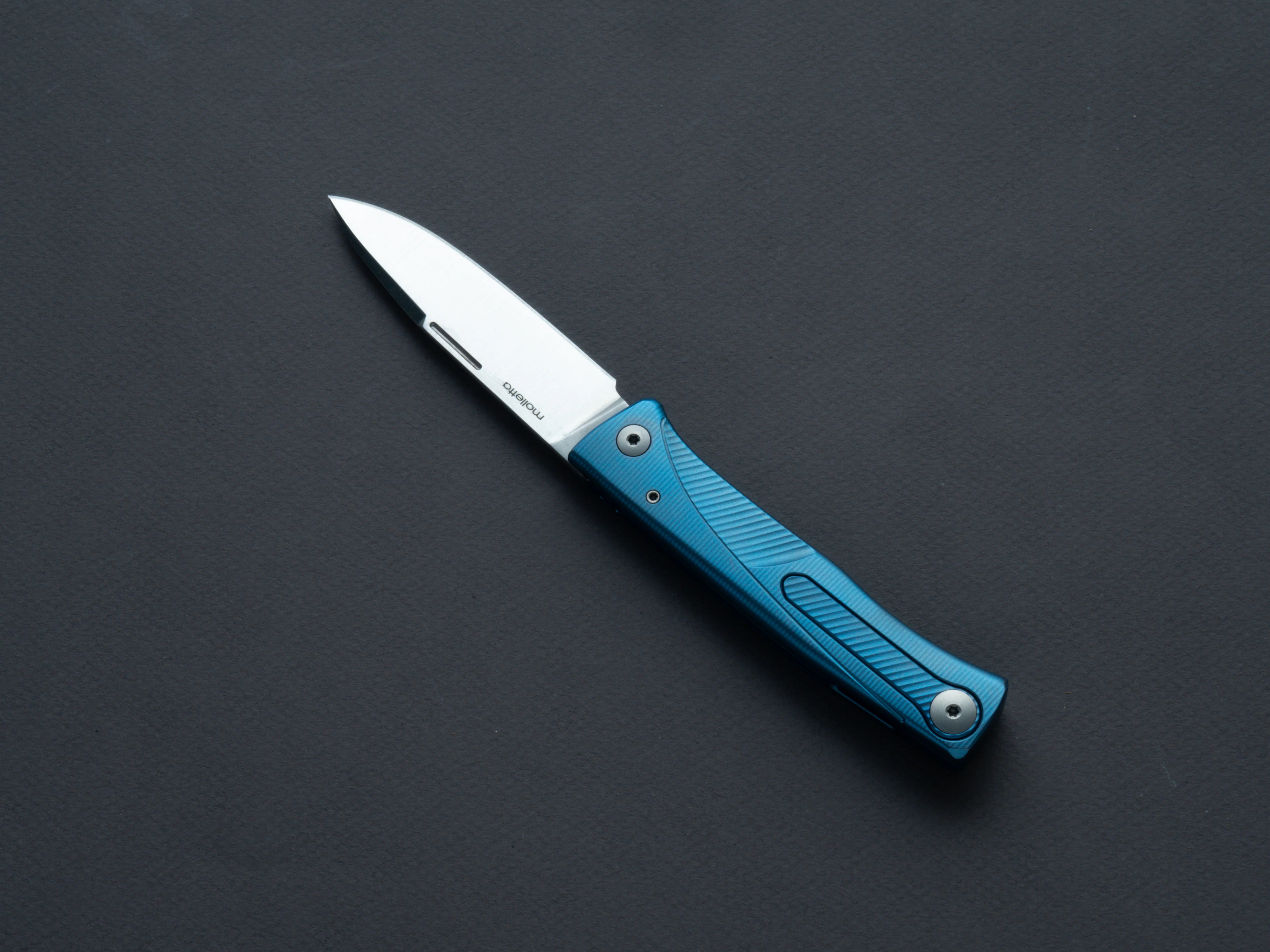 lionSTEEL - SOLID Folding Knife - Slip Joint - Thrill - M390 - 75mm - Blue Titanium - Image 3
