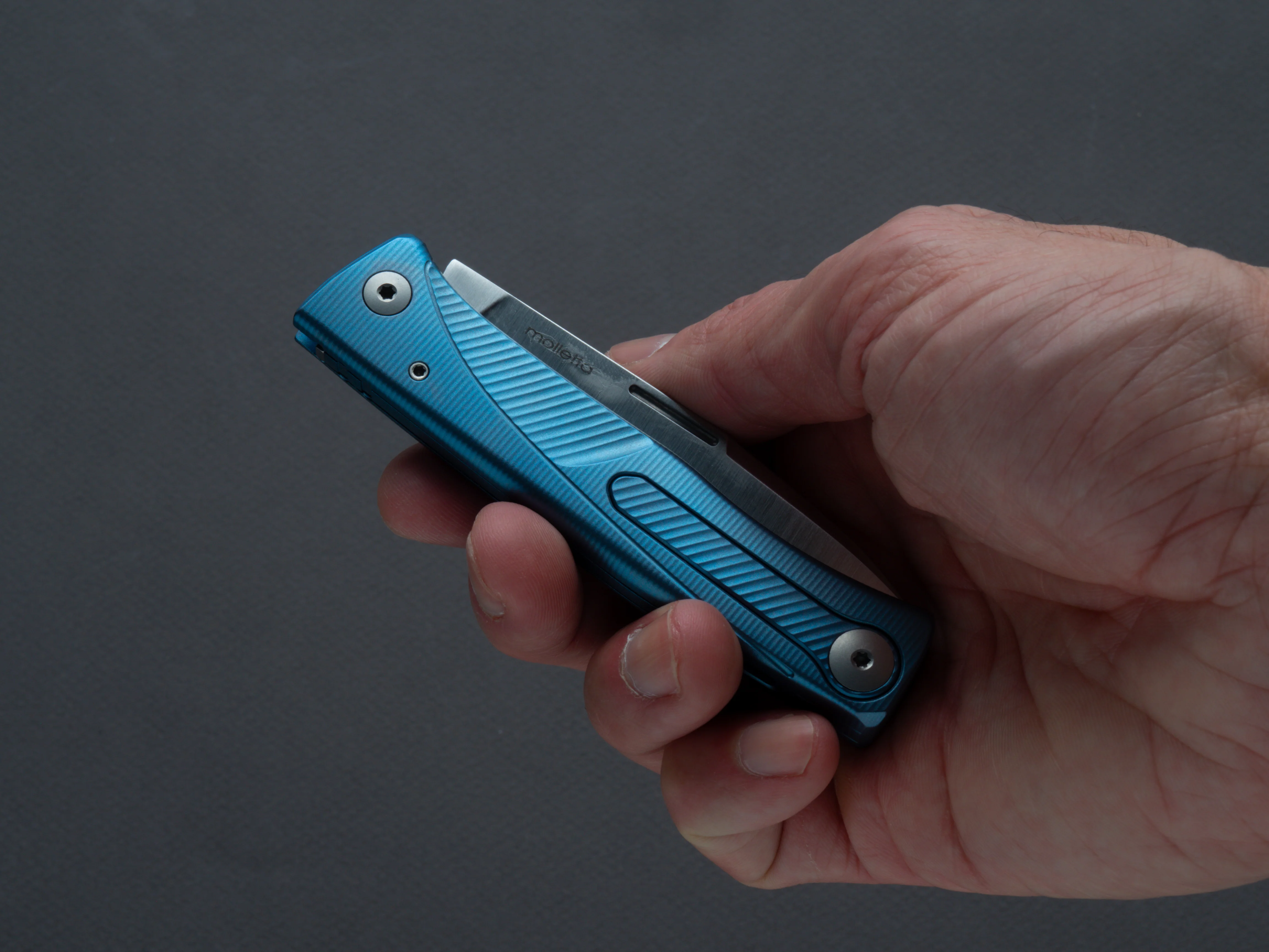 lionSTEEL - SOLID Folding Knife - Slip Joint - Thrill - M390 - 75mm - Blue Titanium - Image 7