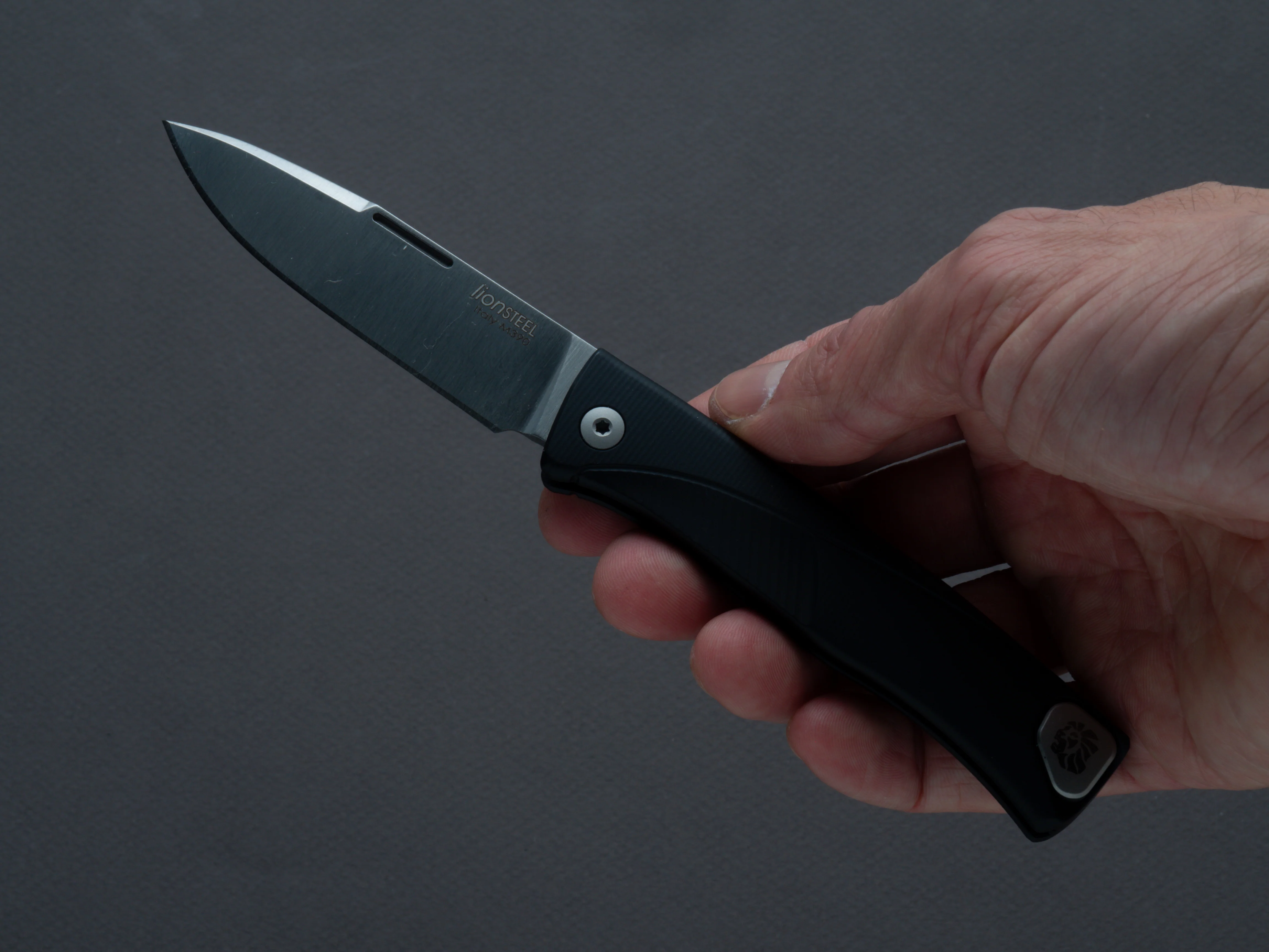 lionSTEEL - SOLID Folding Knife - Thrill - Slip Joint - M390 - 75mm - Black Aluminum - H. WAYL Clip - Image 4