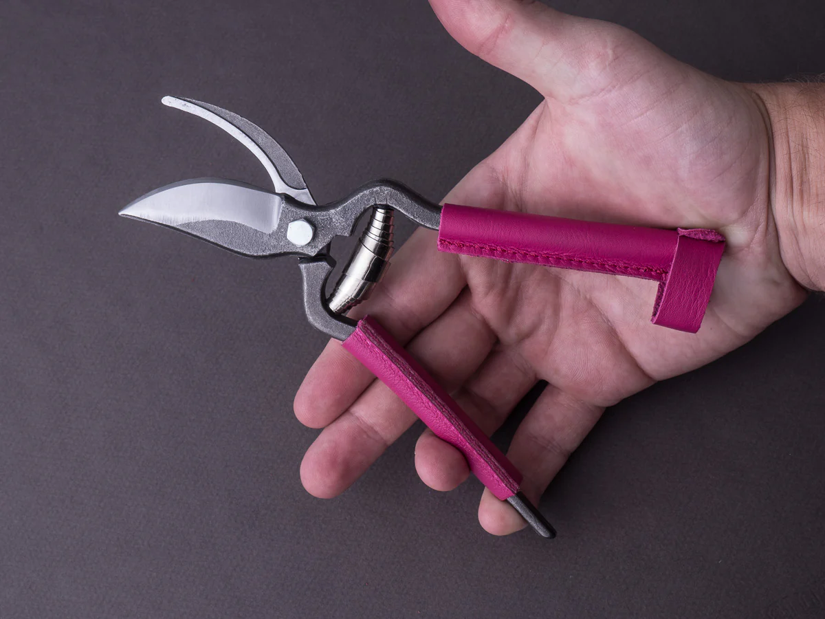 Locau - Garden Shears - Stainless - Pink Leather Handle - Image 7
