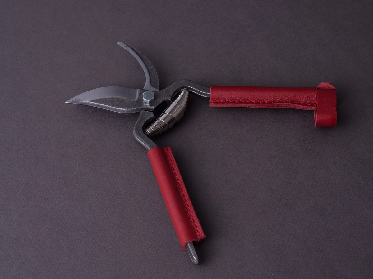 Locau - Garden Shears - Stainless - Red Leather Handle - Image 3