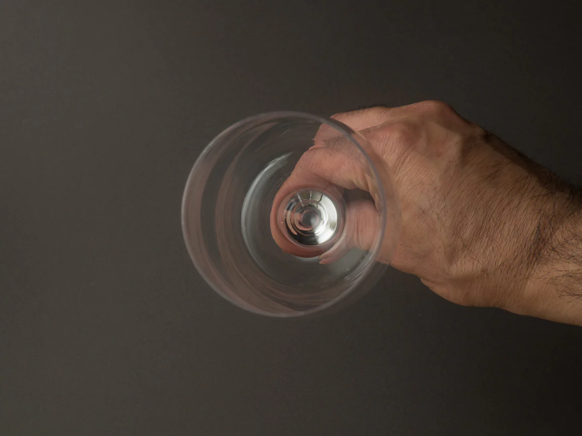 Mark Thomas - Glassware - Double Bend - Champagne Flute - Image 3