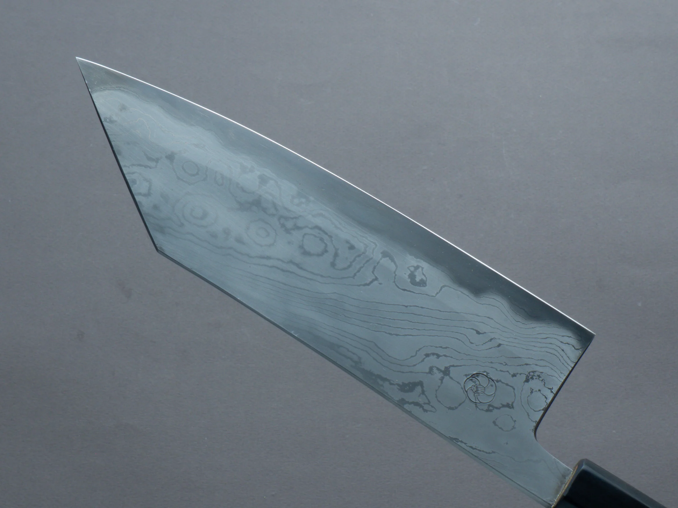 Miyazaki Kajiya - Hineri Damascus - Blue #1 - Tsubaki - 180mm - Magnolia Handle - Image 4