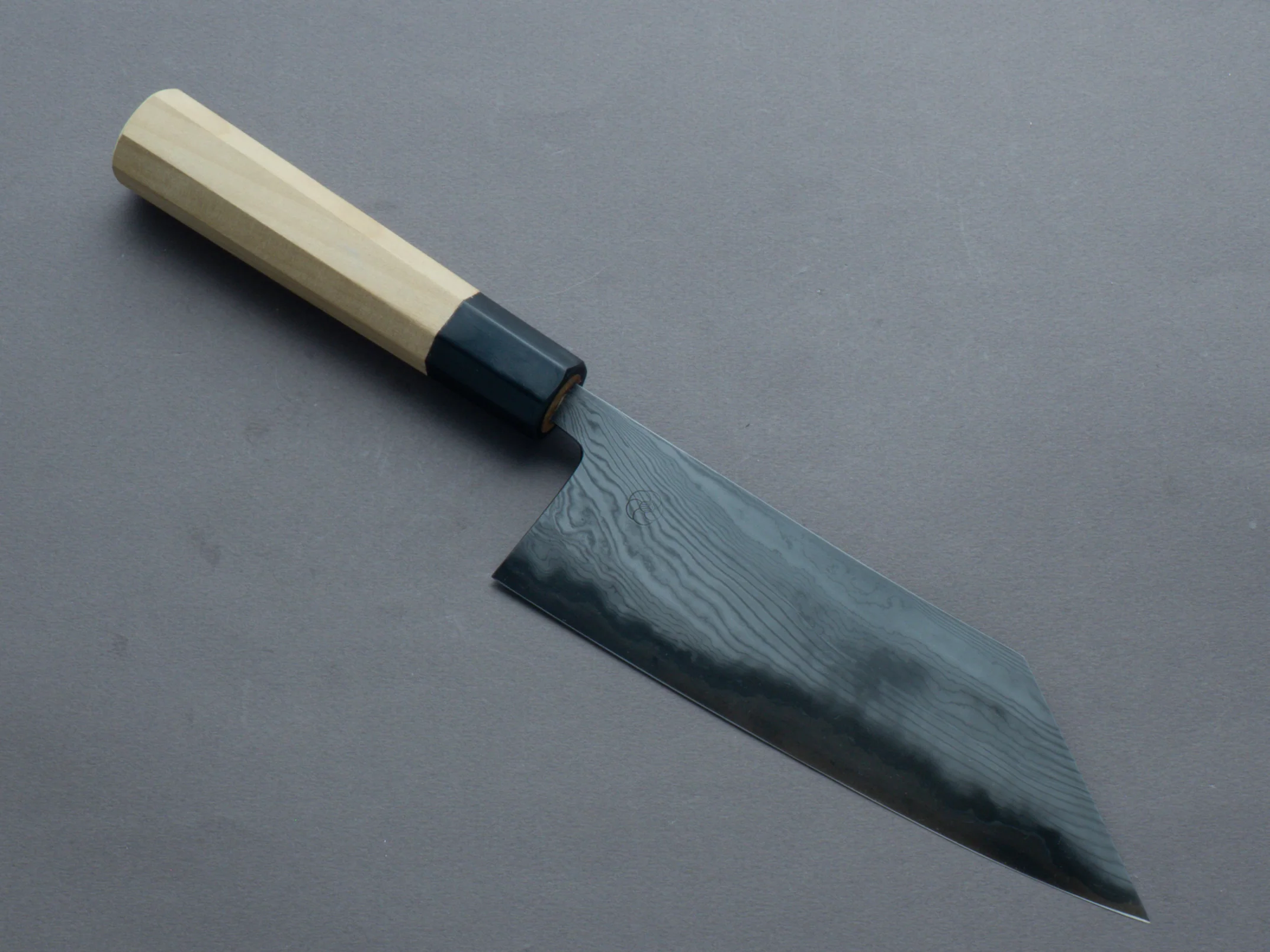 Miyazaki Kajiya - Hineri Damascus - Blue #2 - Tsubaki - 180mm - Magnolia Handle
