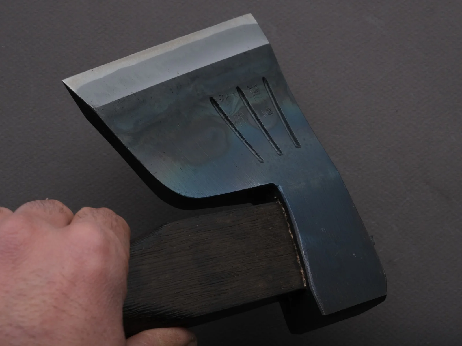 Mizuno - Warikomi Bakin Axe - 450g - Straight Burnt Oak Handle - Image 4