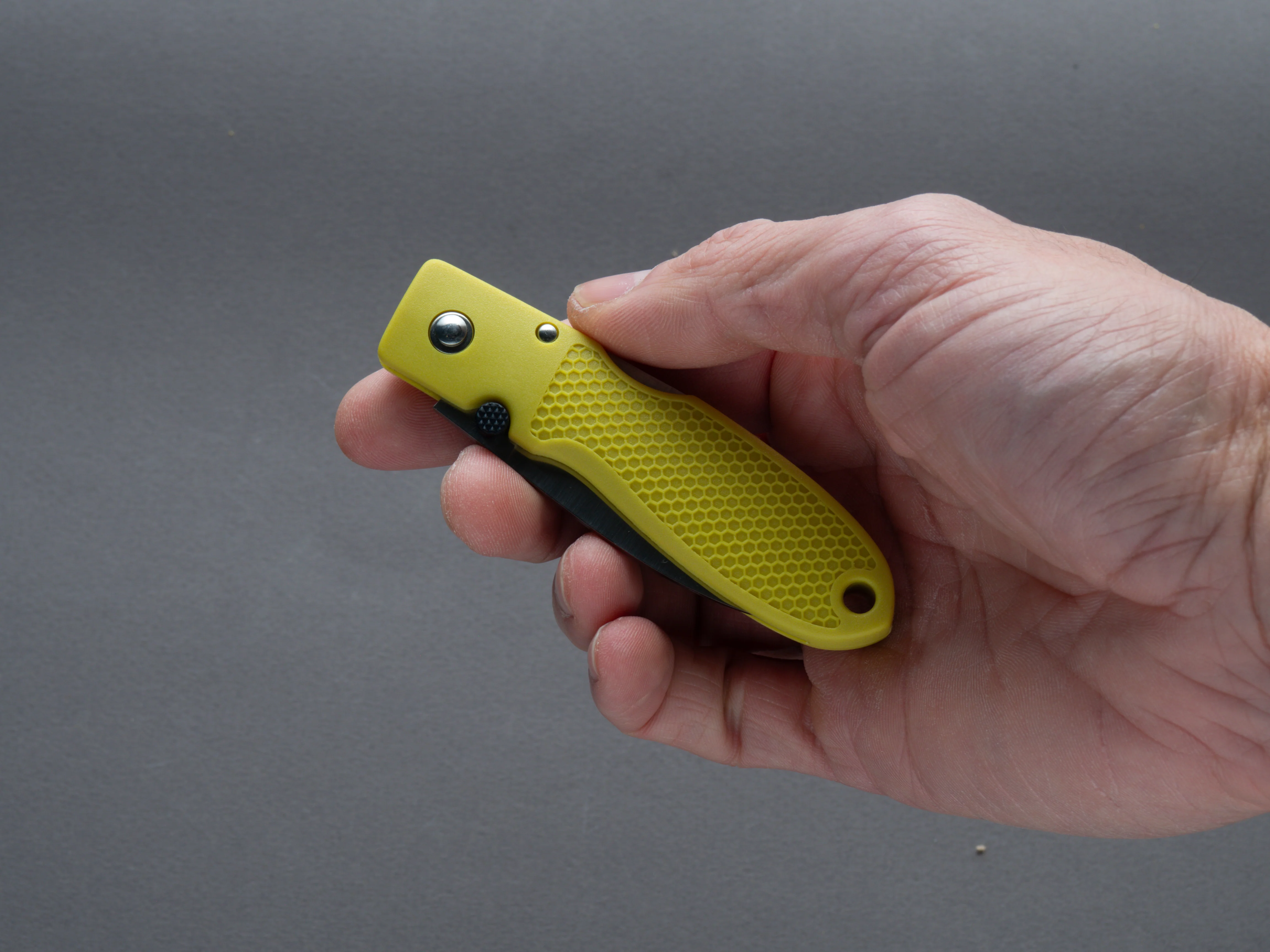Moki - Folding - Coupe - Lock back - AUS-8 - 54mm - Mustard Yellow Grilon Handle - Image 7