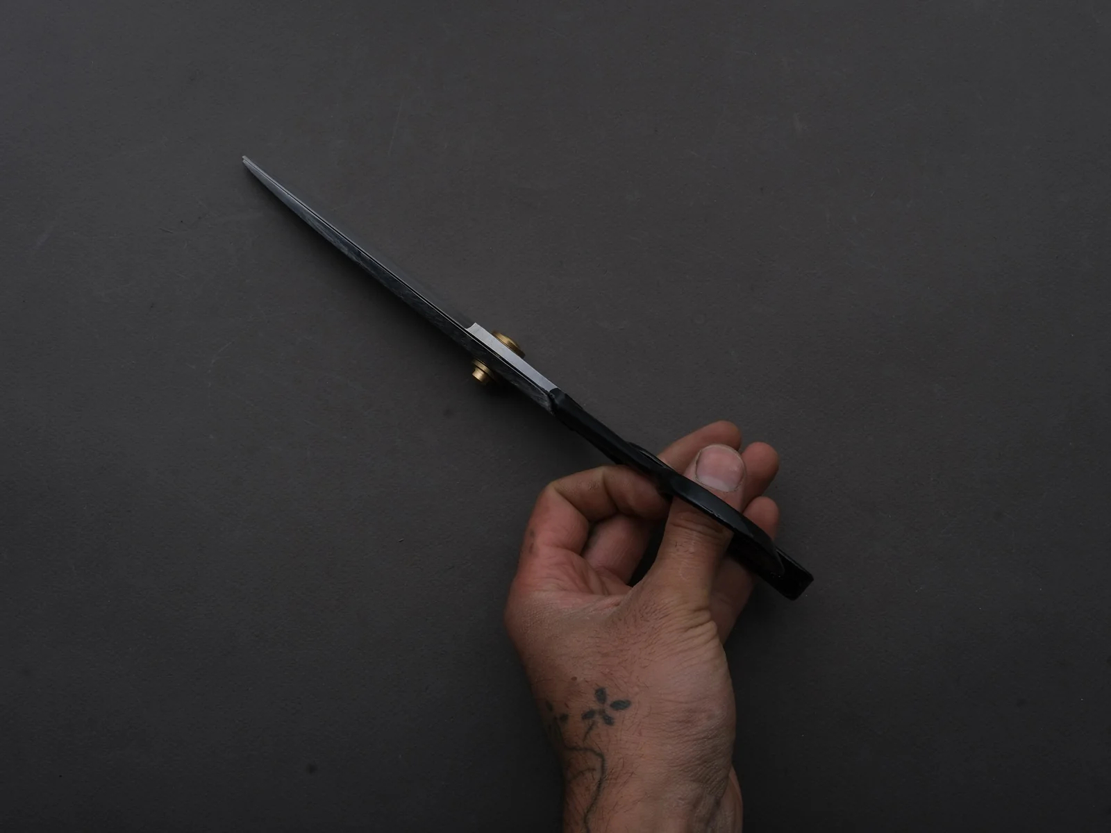 Morihei - Kikuyu - Left-Handed Fabric Shears - 260mm (Fully Left) - Image 4