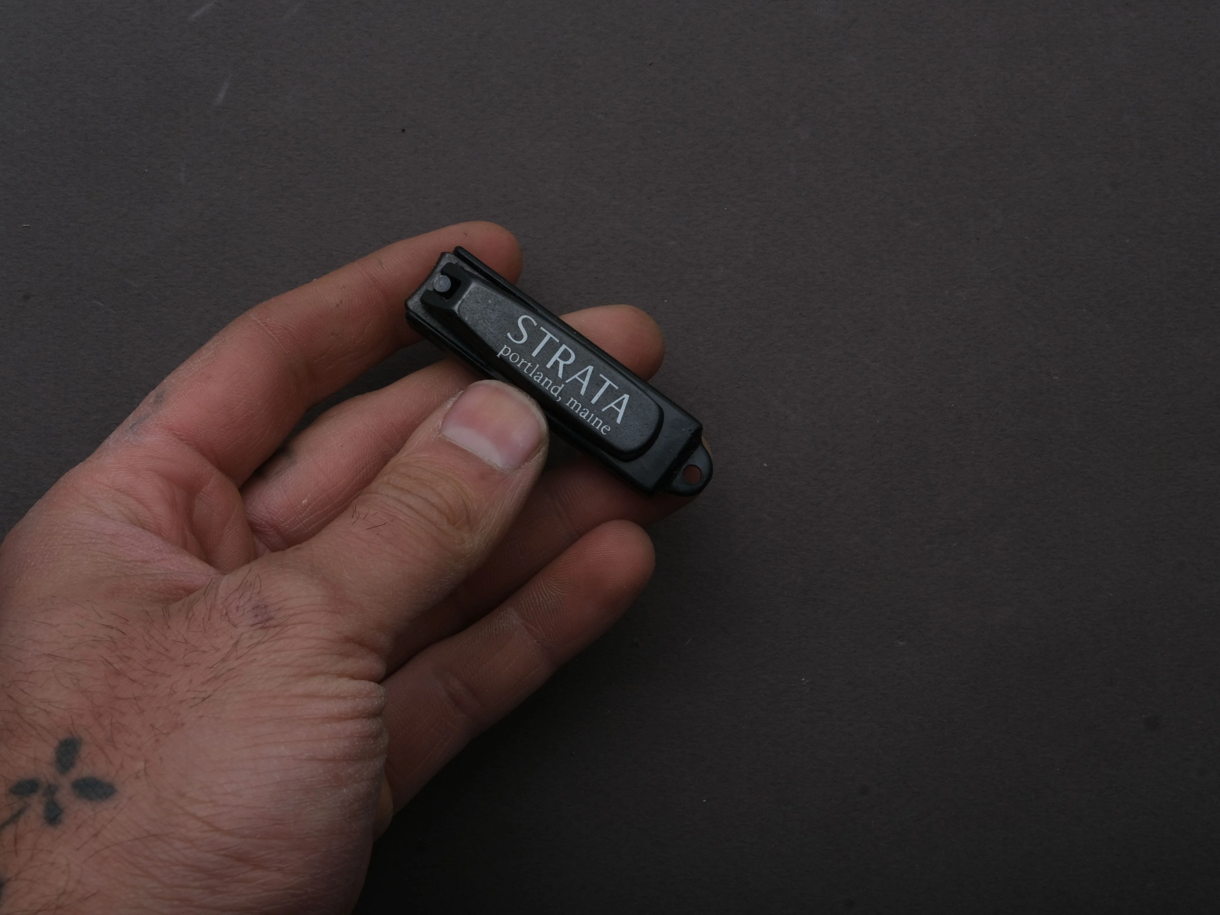 ITEZA - Kurouchi Nail Clippers - Strata Logo - Small - Image 3