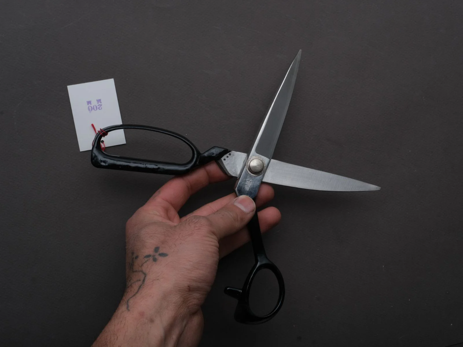 Morihei - Yoshitomo - Fabric Shears - 200mm - Image 4