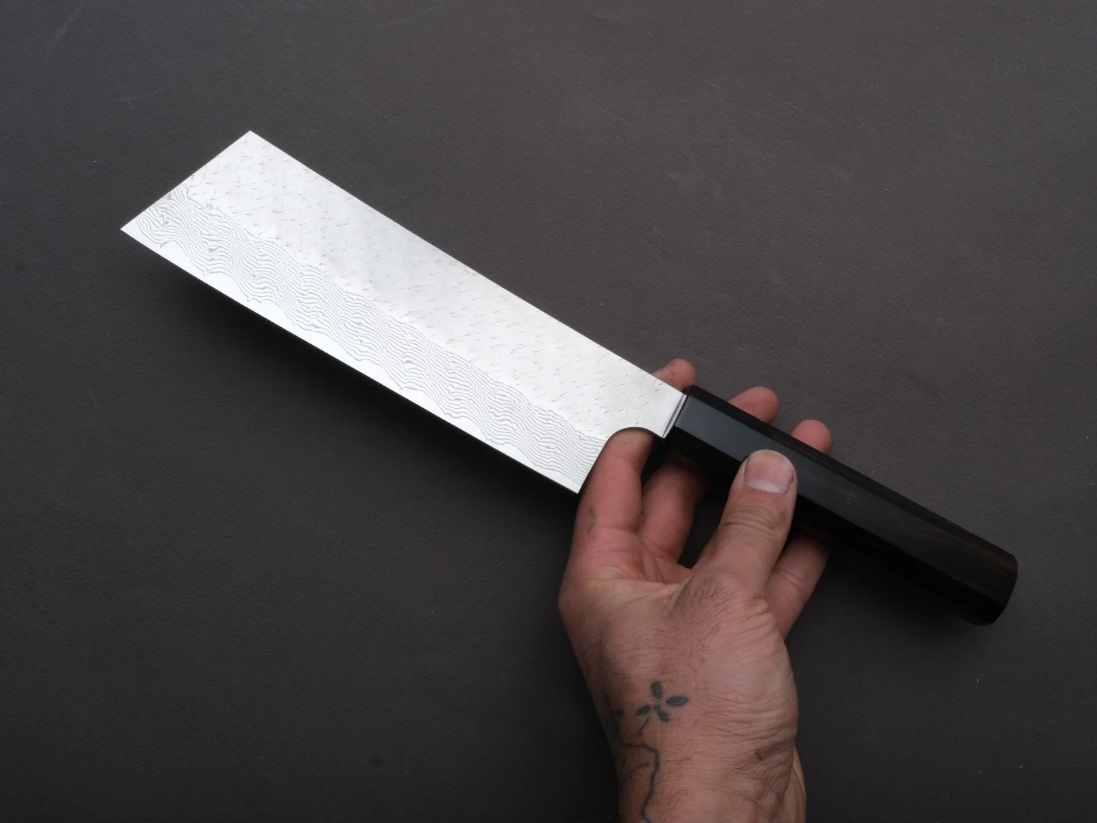 Nigara Hamono - SPG STRIX - Tsuchime Damascus - Nakiri - 180mm - Ebony Handle - Image 4