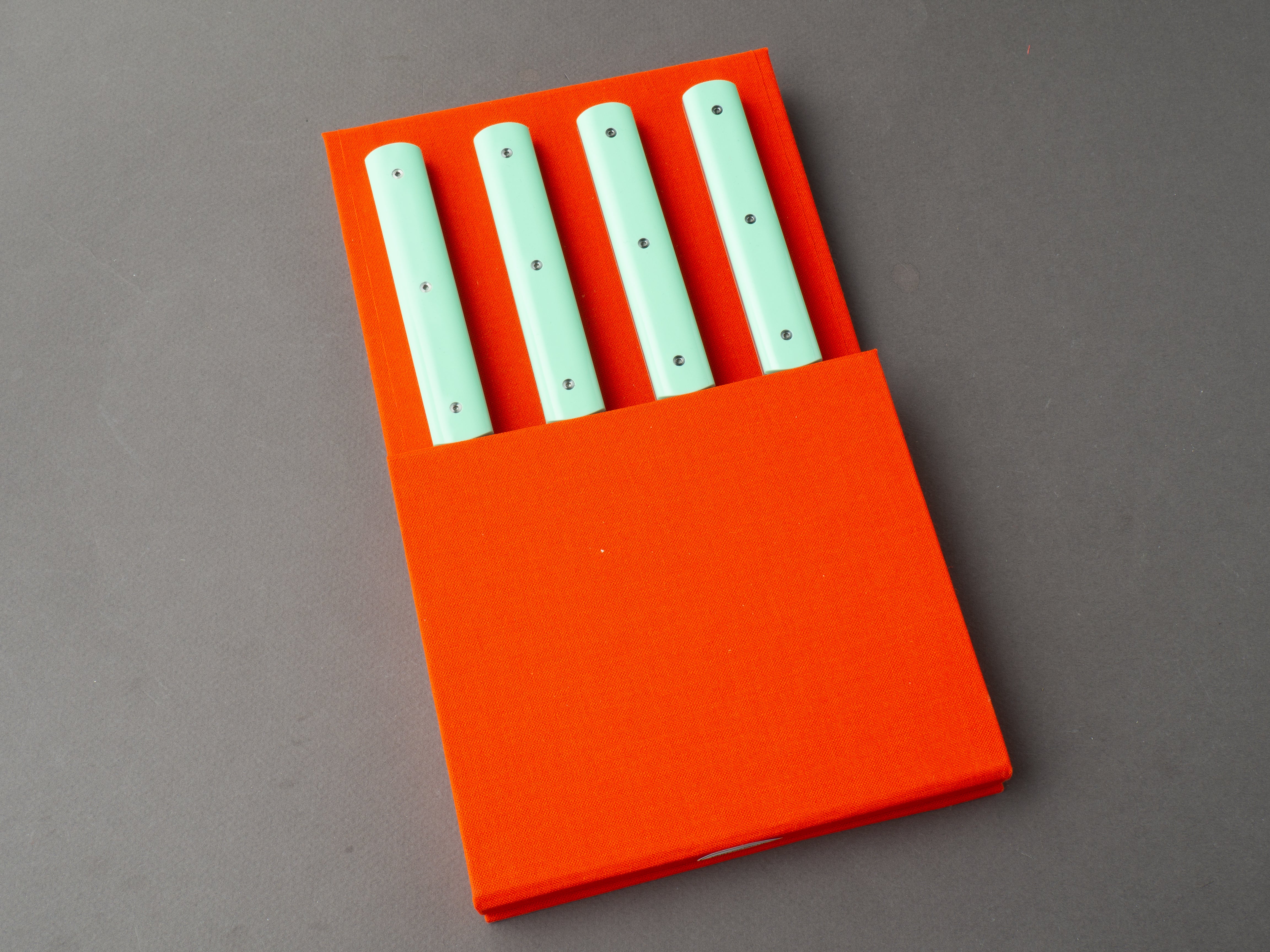 Perceval - Steak Knives - 9.47 - Pistachio Green Handle - Set of 4