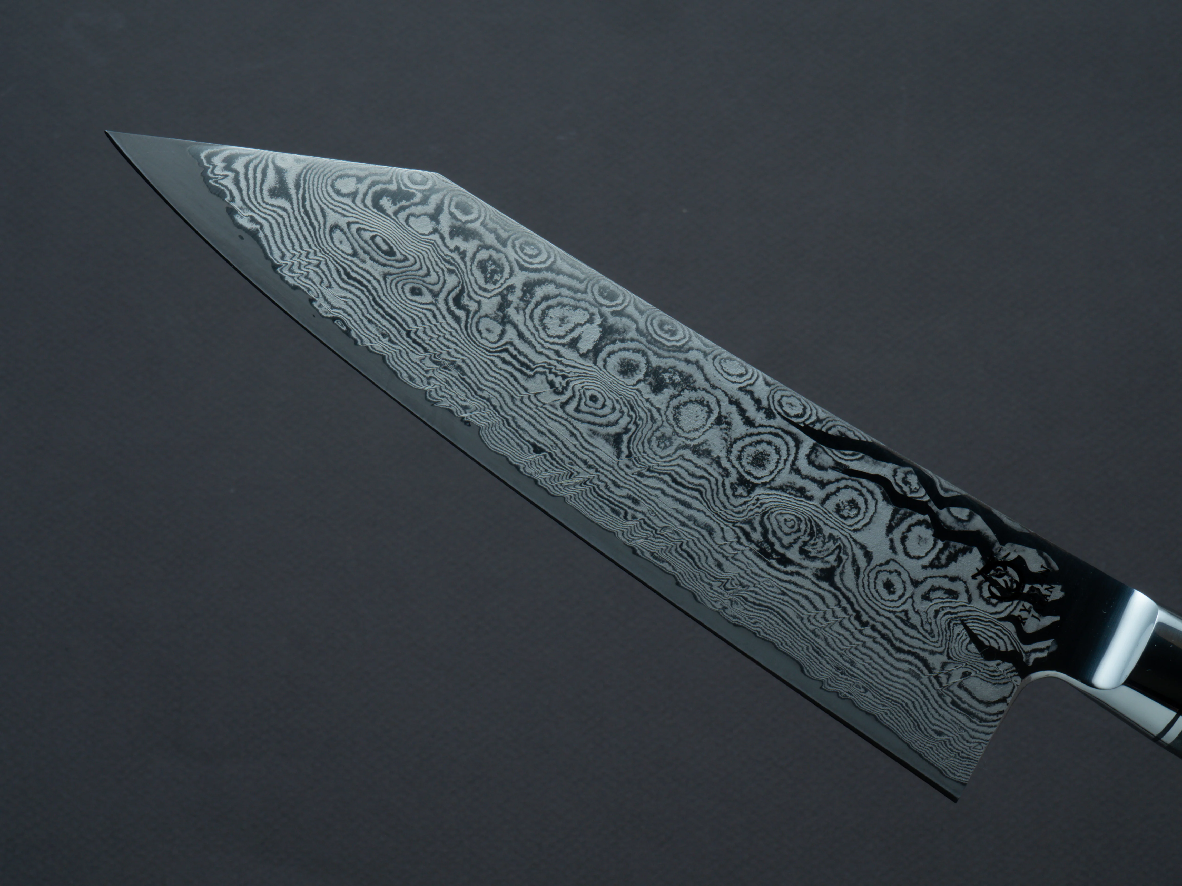 Ryusen - Oukokuryu - SG2 - Damascus - Bunka - 175mm - Stabilized Poplar Handle - Image 3