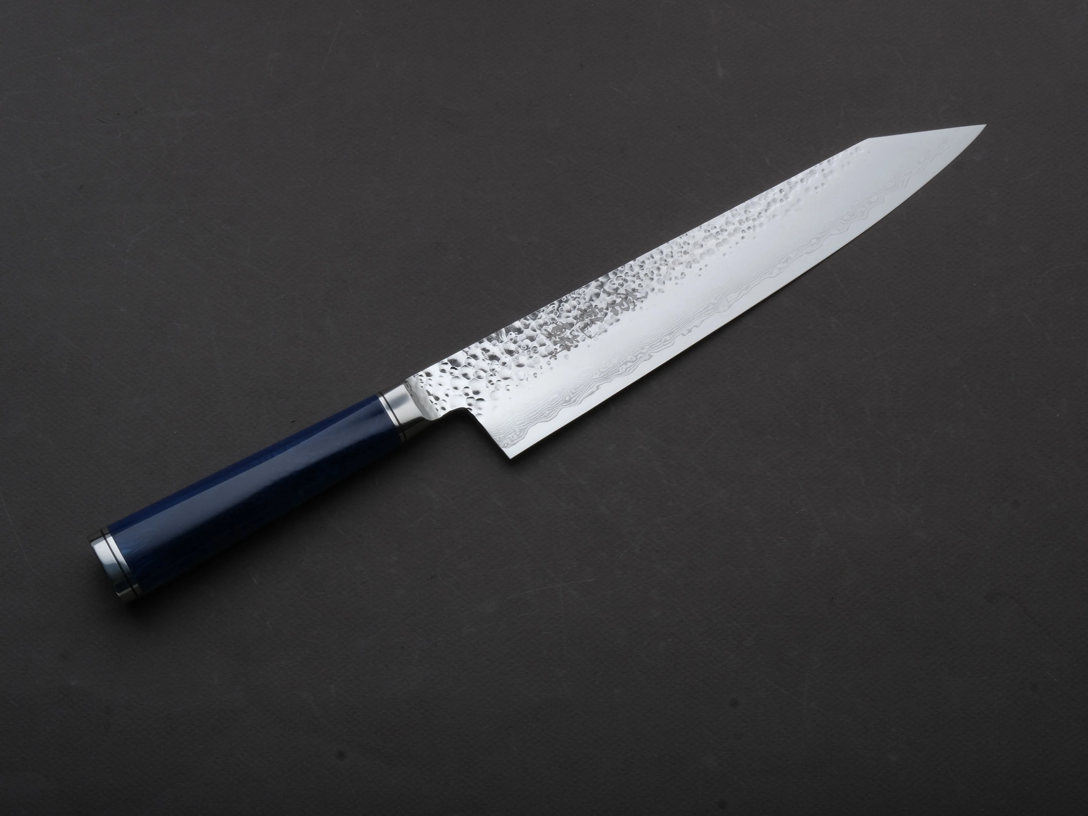 Ryusen - SOURYURIN - VG10W - Tsuchime Damascus - Gyuto - 240mm - Blue Resin Hybrid Handle