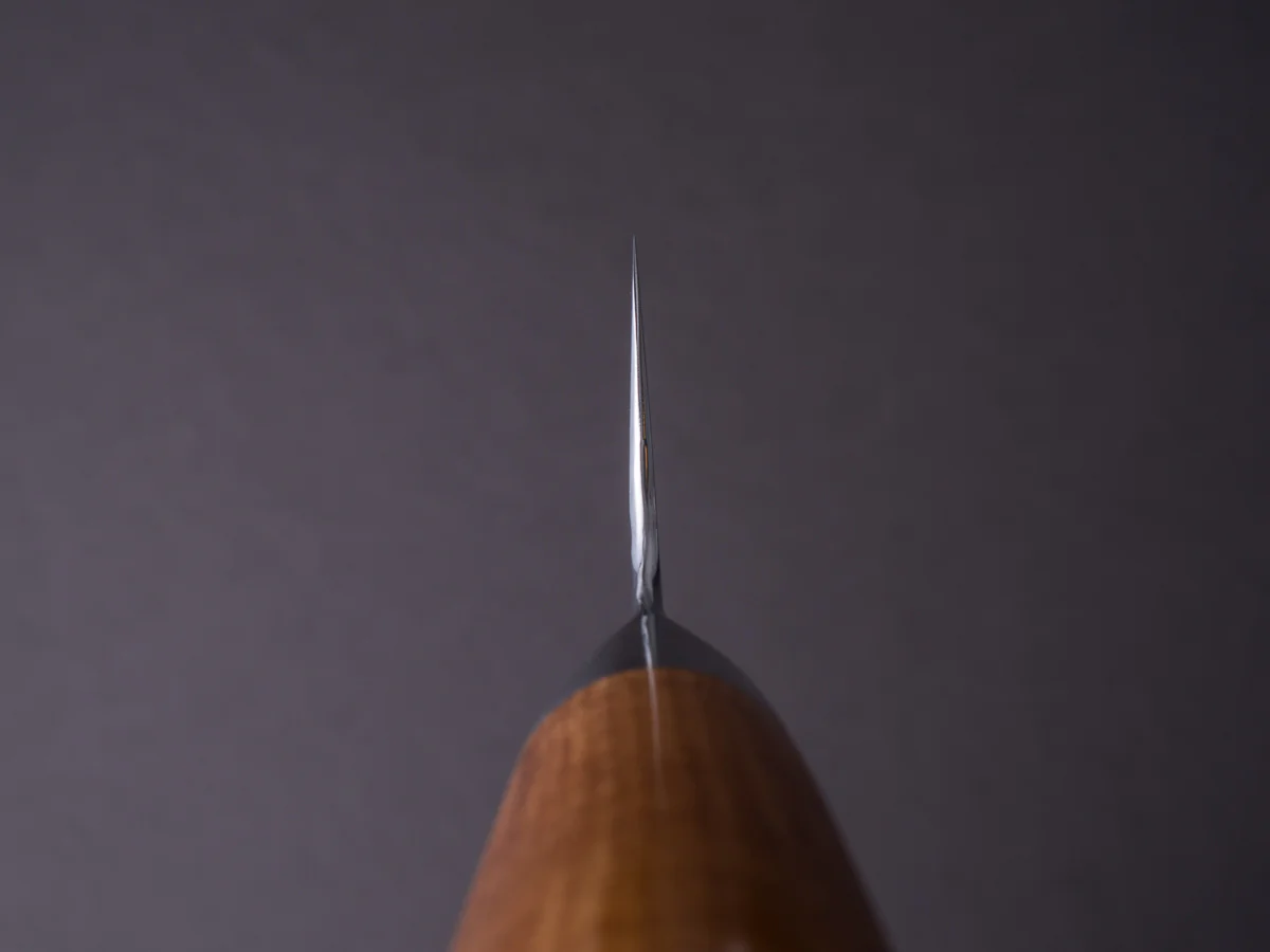 RYUSEN - TANGANRYU - VG10 Tsuchime Damascus - 210mm Gyuto - Maple Hybrid Handle - Image 9