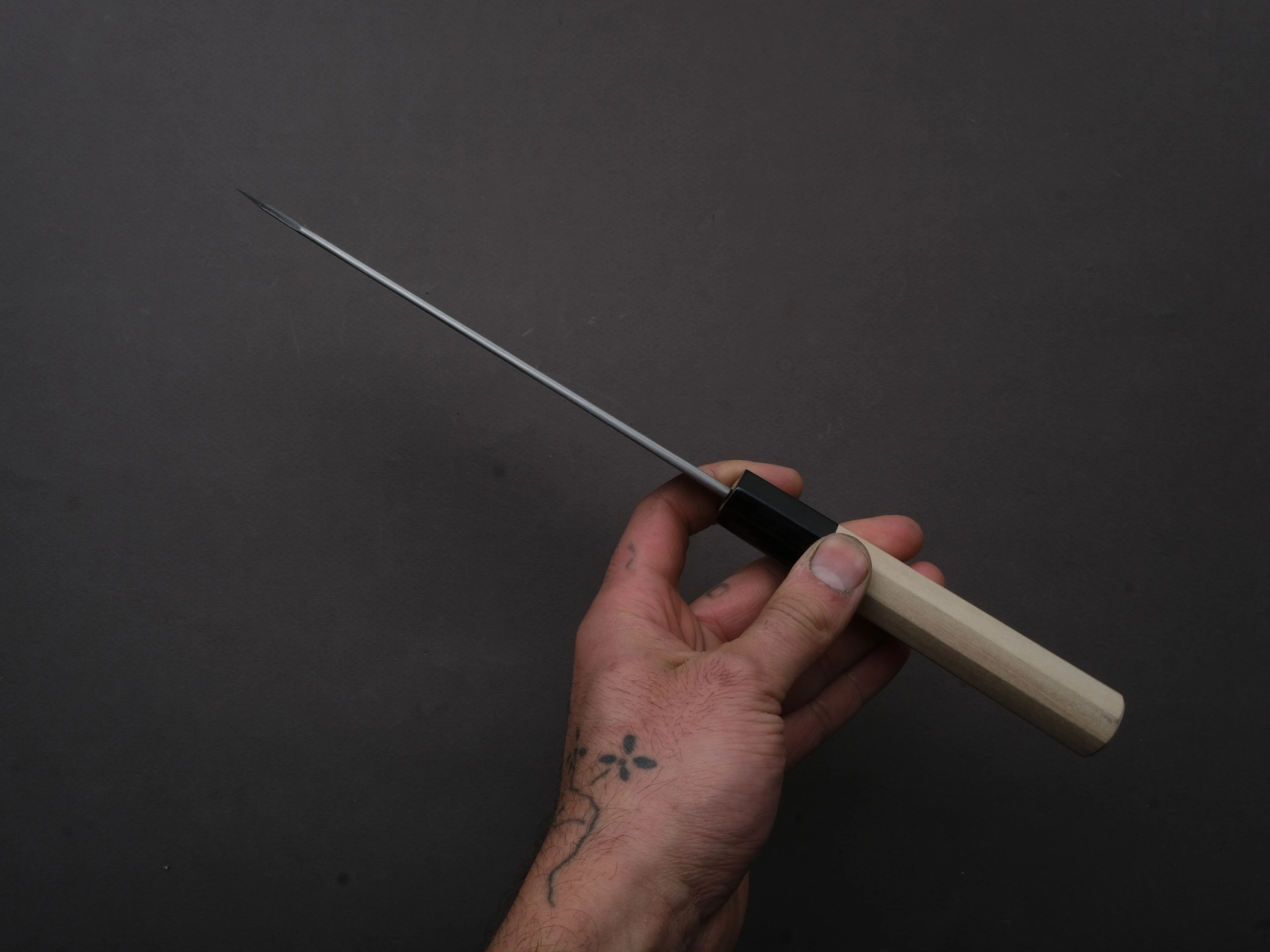Sakai Kikumori - KIKUZUKI RIN - White #2 - Nashiji - Kiritsuke Santoku - 180mm - Magnolia Wood Handle - Image 5