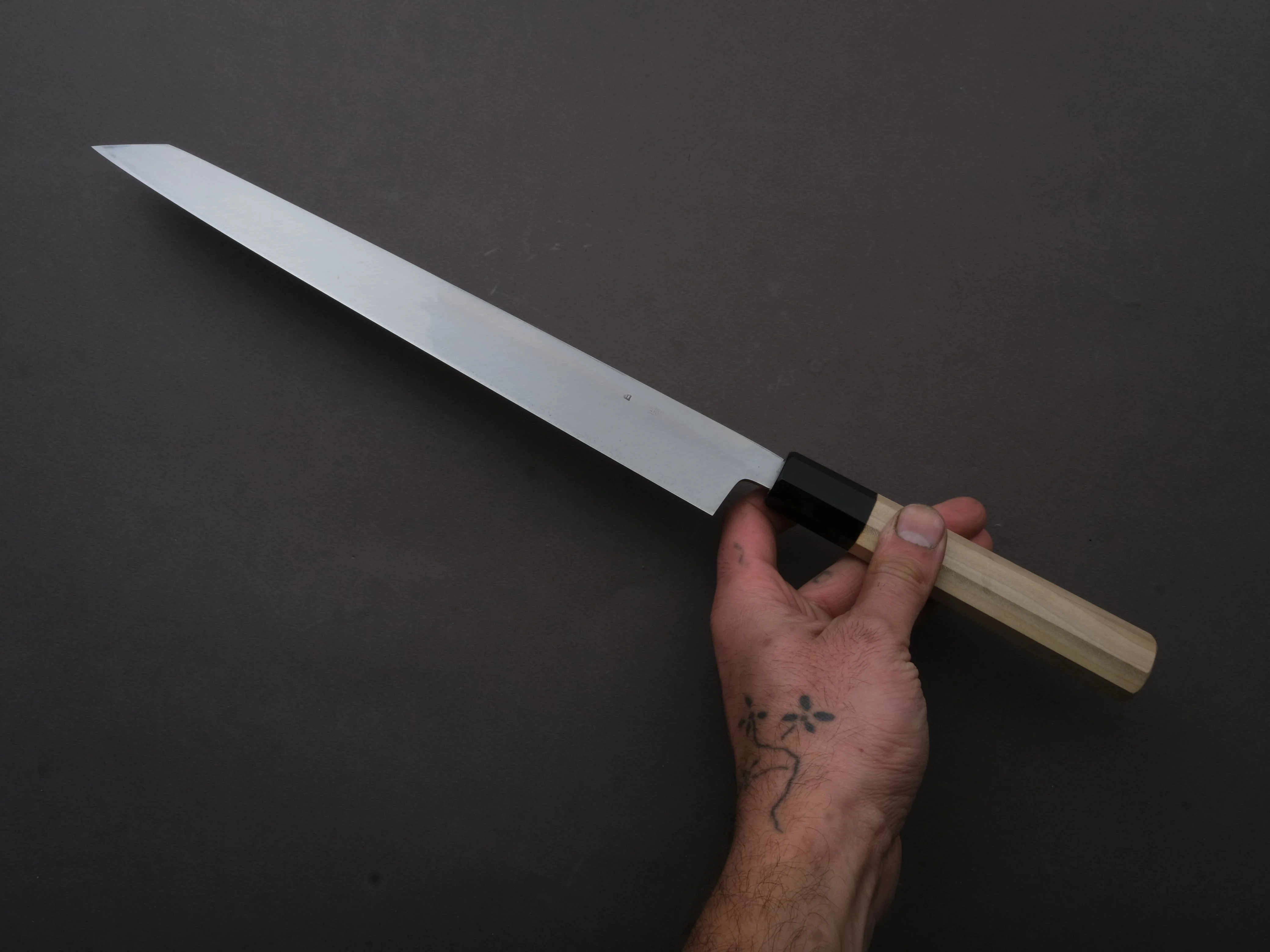 Sakai Kikumori - KIKUZUKI RIN - White #2 - Nashiji - Kiritsuke Yanagiba - 270mm - Magnolia Wood Handle - Image 4