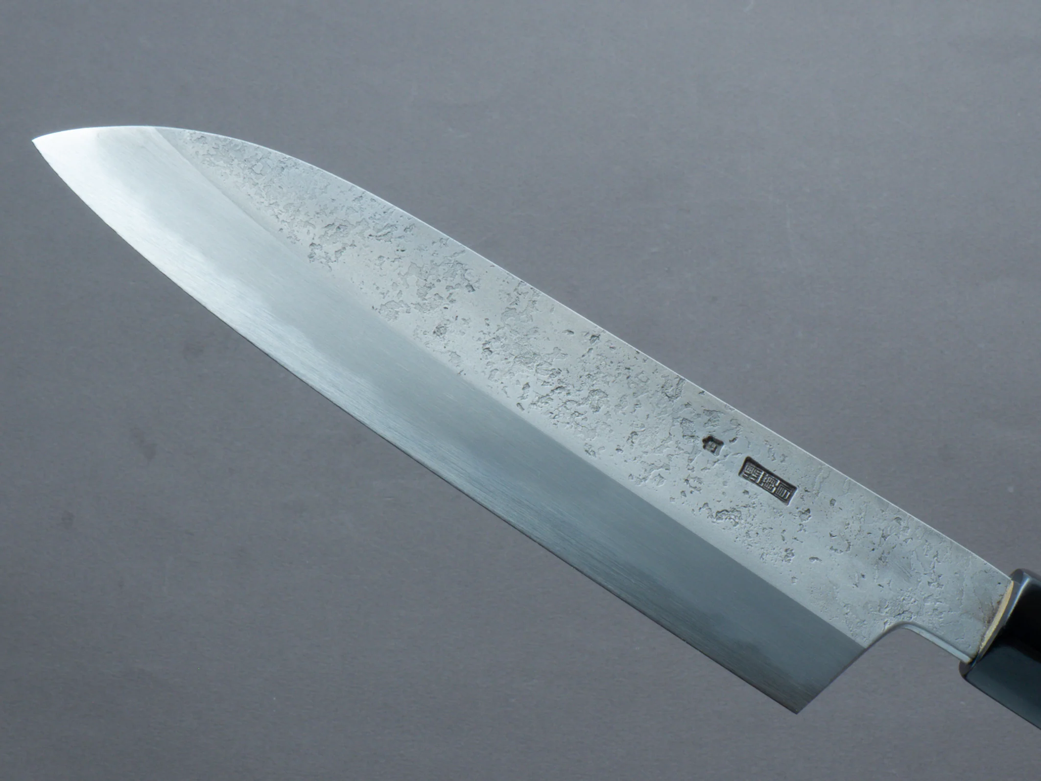 Sakai Kikumori - Kikuzuki Rin - White #2 - Nashiji - Santoku - 180mm - Magnolia Handle - Image 3