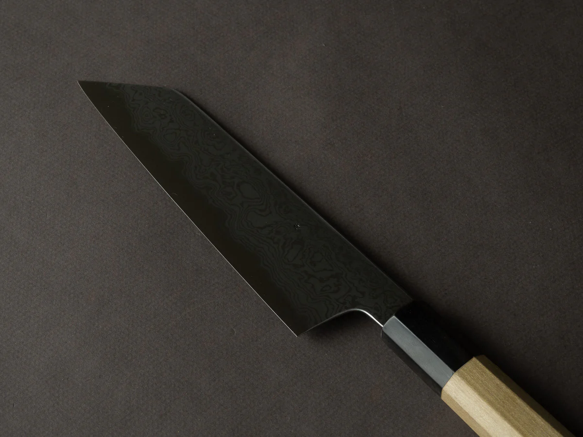 Sakai Kikumori - Kikuzuki Uzu - Blue #1 - Damascus - Kiritsuke Santoku - 180mm - Magnolia Handle - Image 3