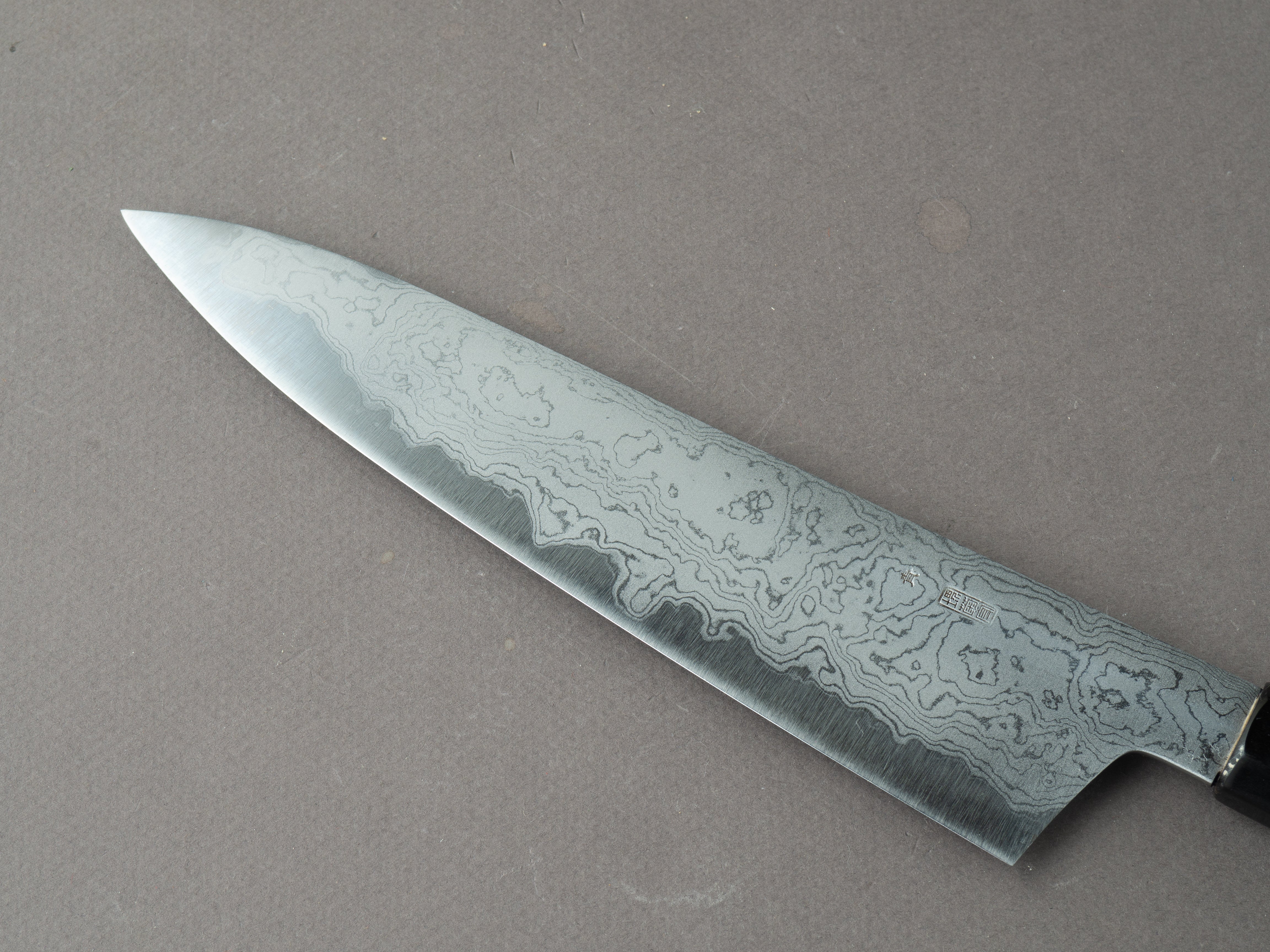 Sakai Kikumori - Kikuzuki Uzu - Blue #1 - Damascus - Gyuto - 210mm - Magnolia Handle - Image 3